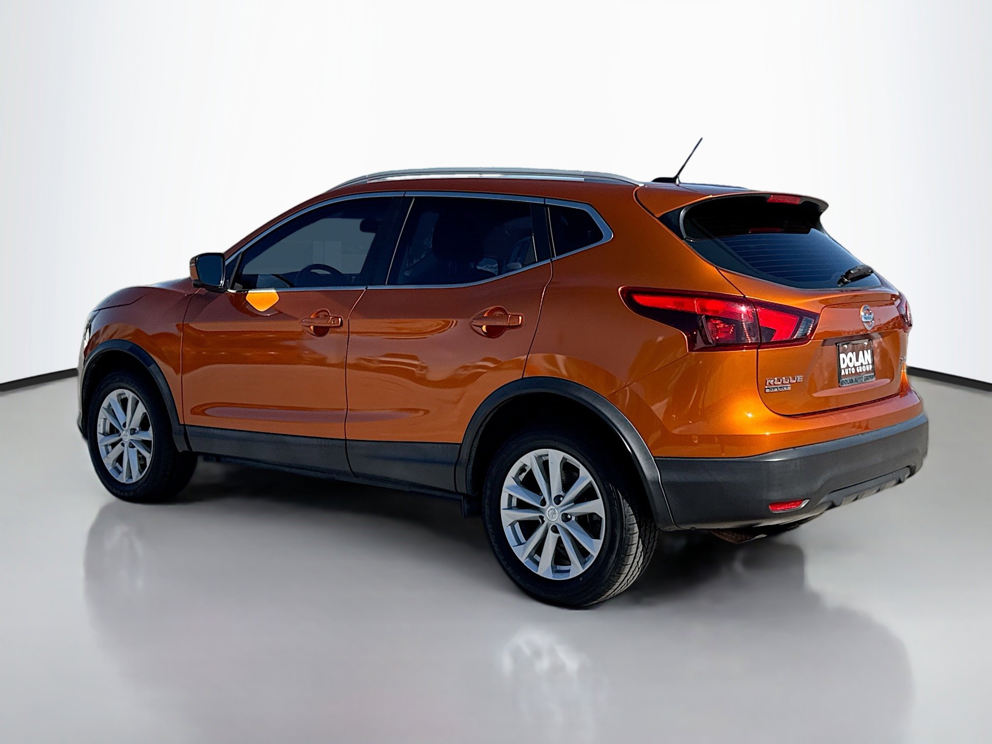 2017 Nissan Rogue Sport SV photo 3