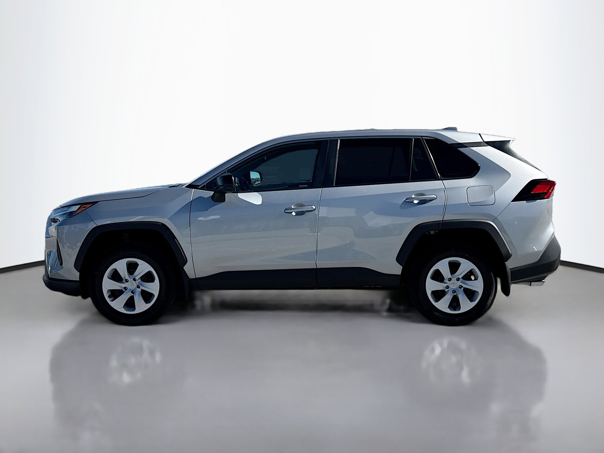 2025 Toyota RAV4 LE photo 3