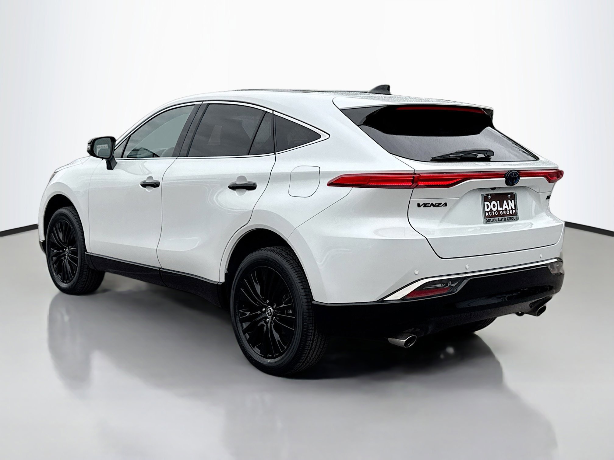 2024 Toyota Venza photo 3