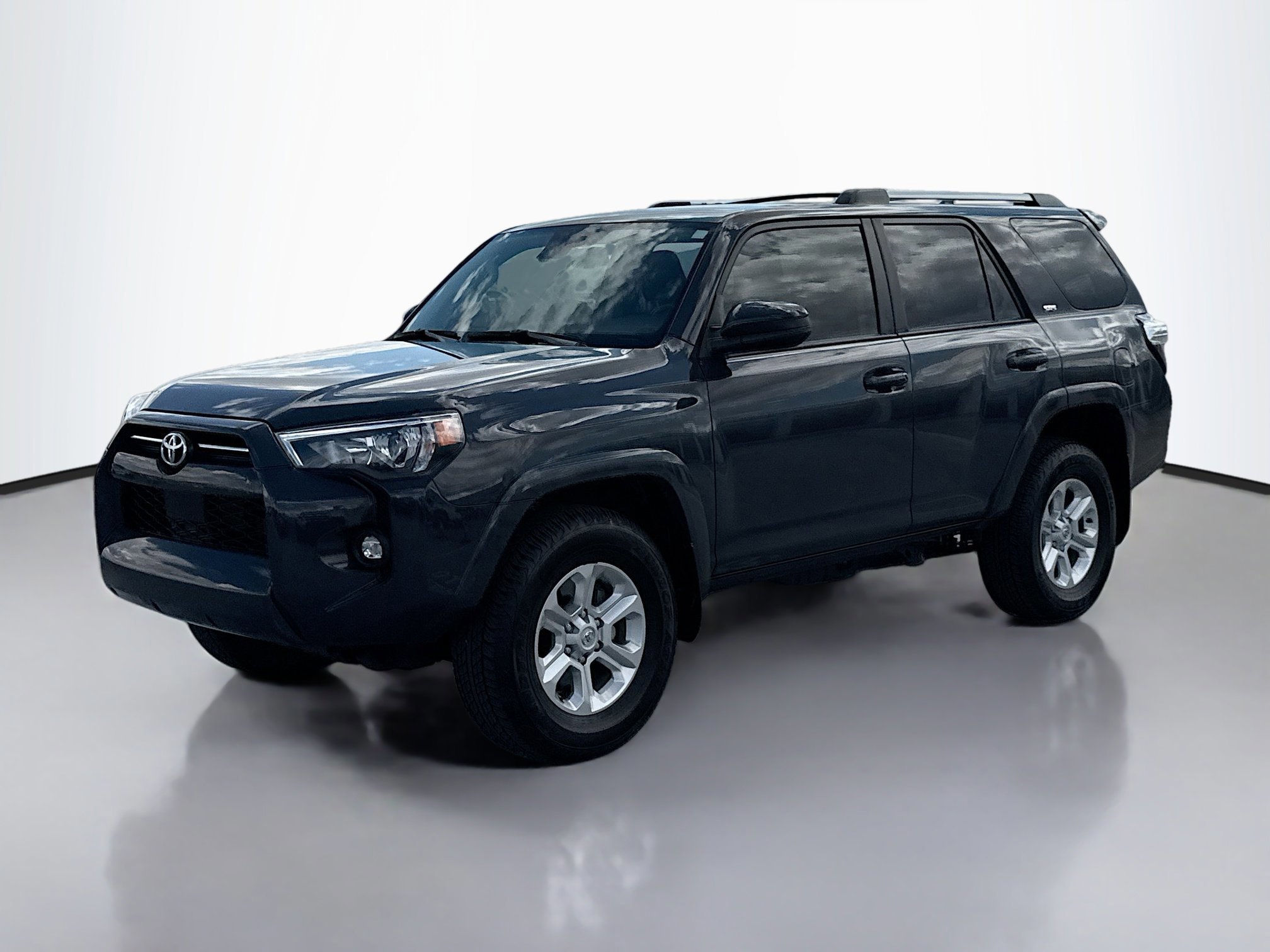 2024 Toyota 4Runner SR5 photo 4