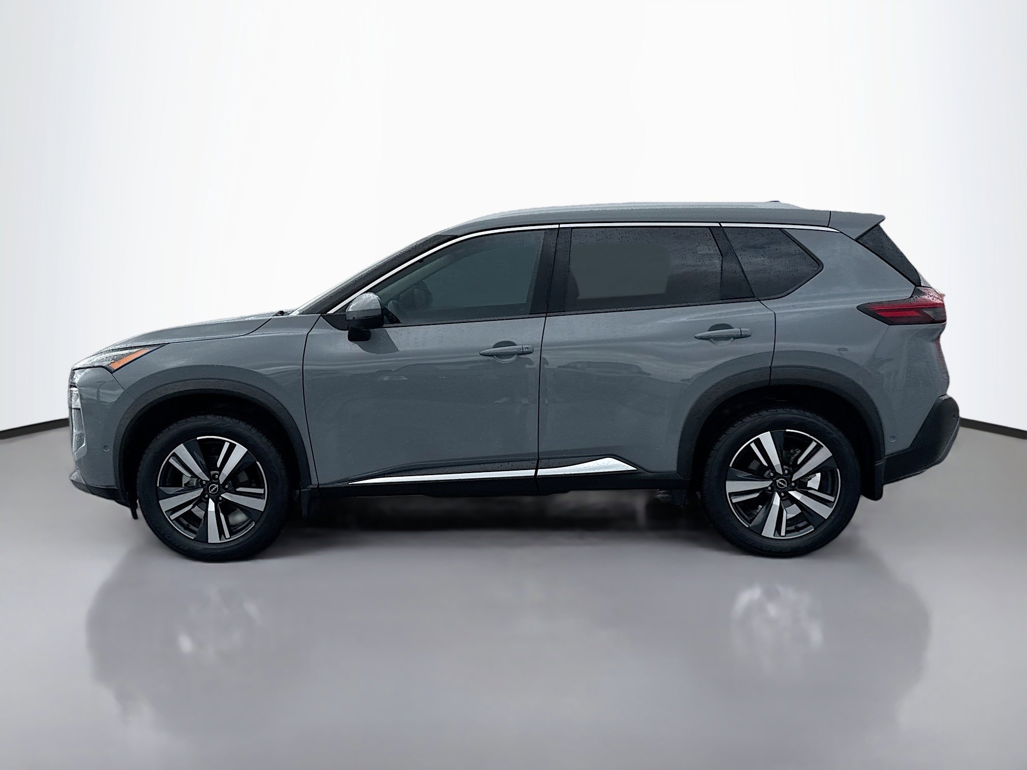 2023 Nissan Rogue SL photo 2