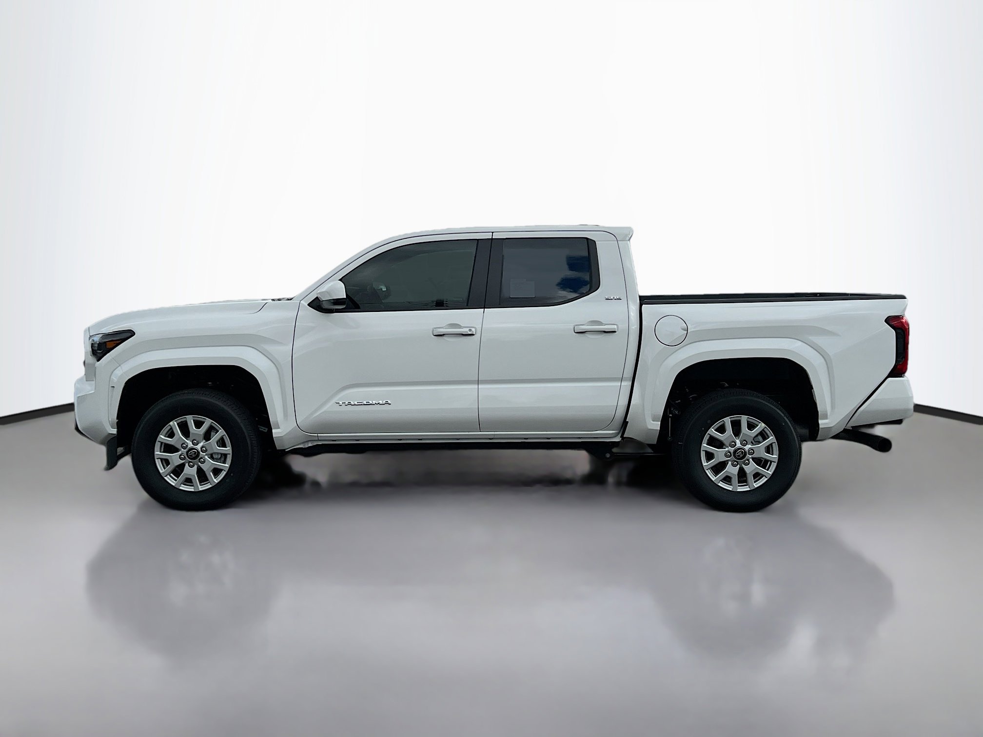2025 Toyota Tacoma SR5 Double Cab photo 3