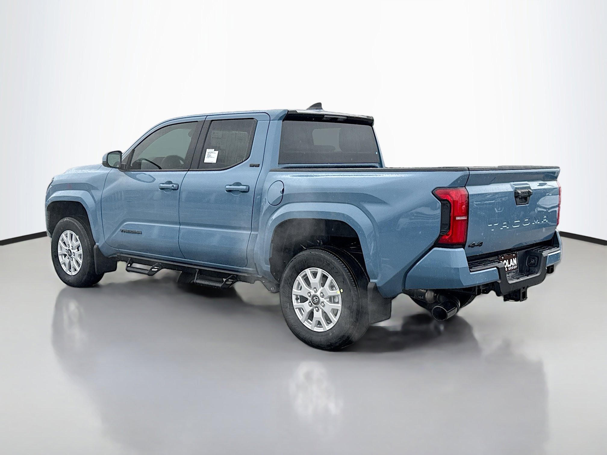 2026 Toyota Tacoma SR5 photo 3