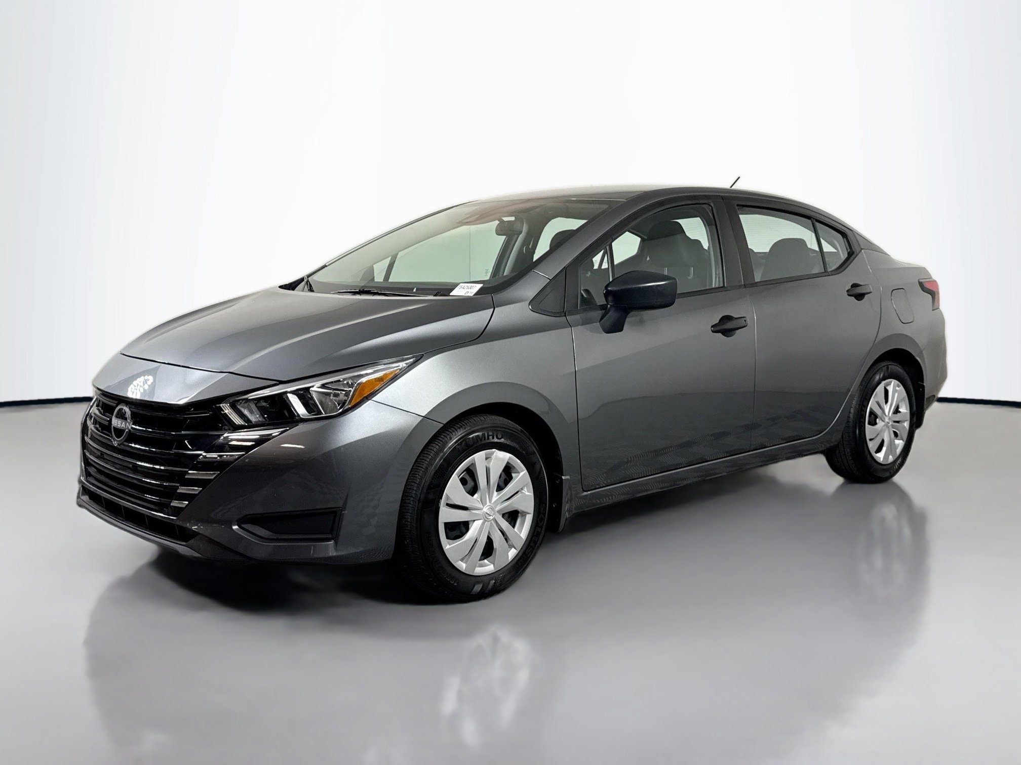 2024 Nissan Versa 1.6 S photo 2