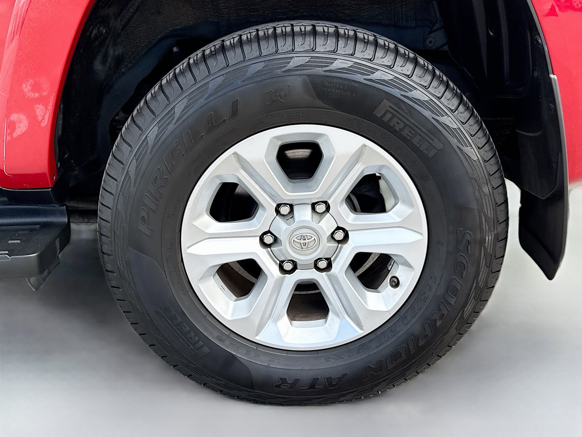 2020 Toyota 4Runner SR5 - Photo 9