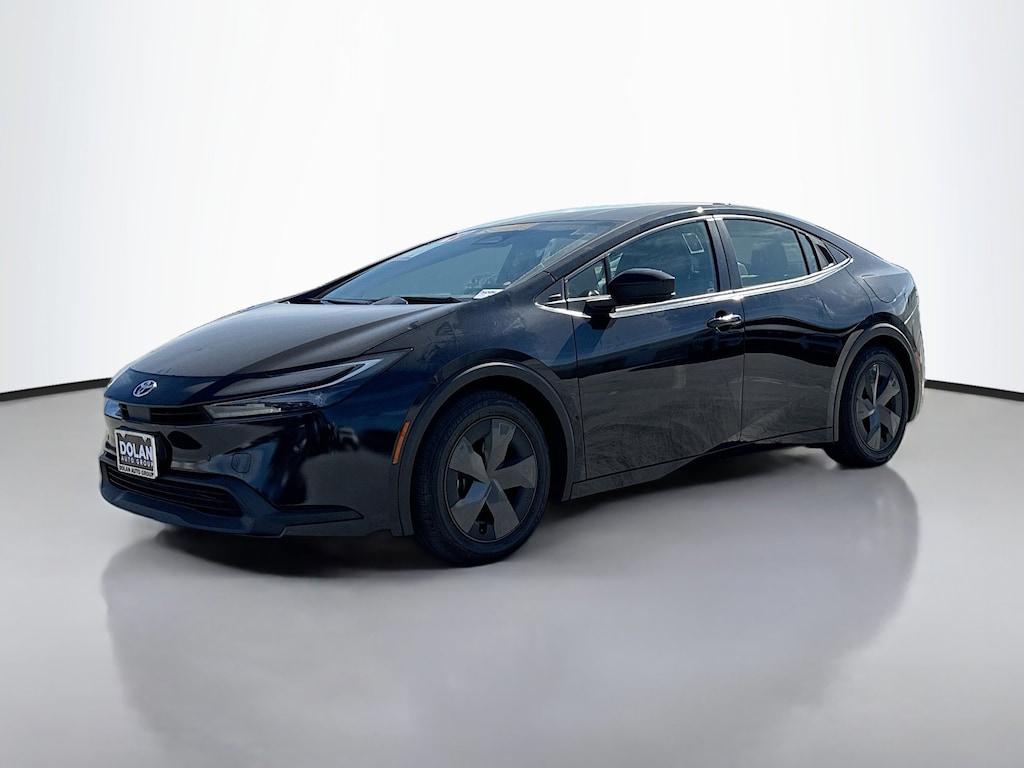 Used 2024 Toyota Prius LE Hatchback