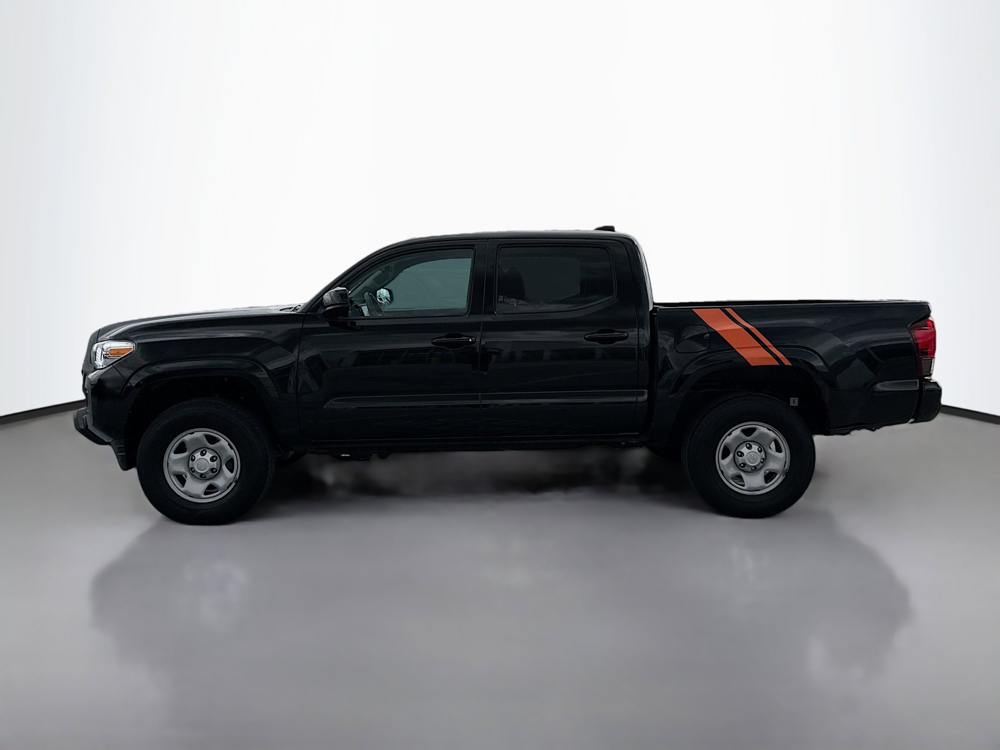 2023 Toyota Tacoma SR photo 3