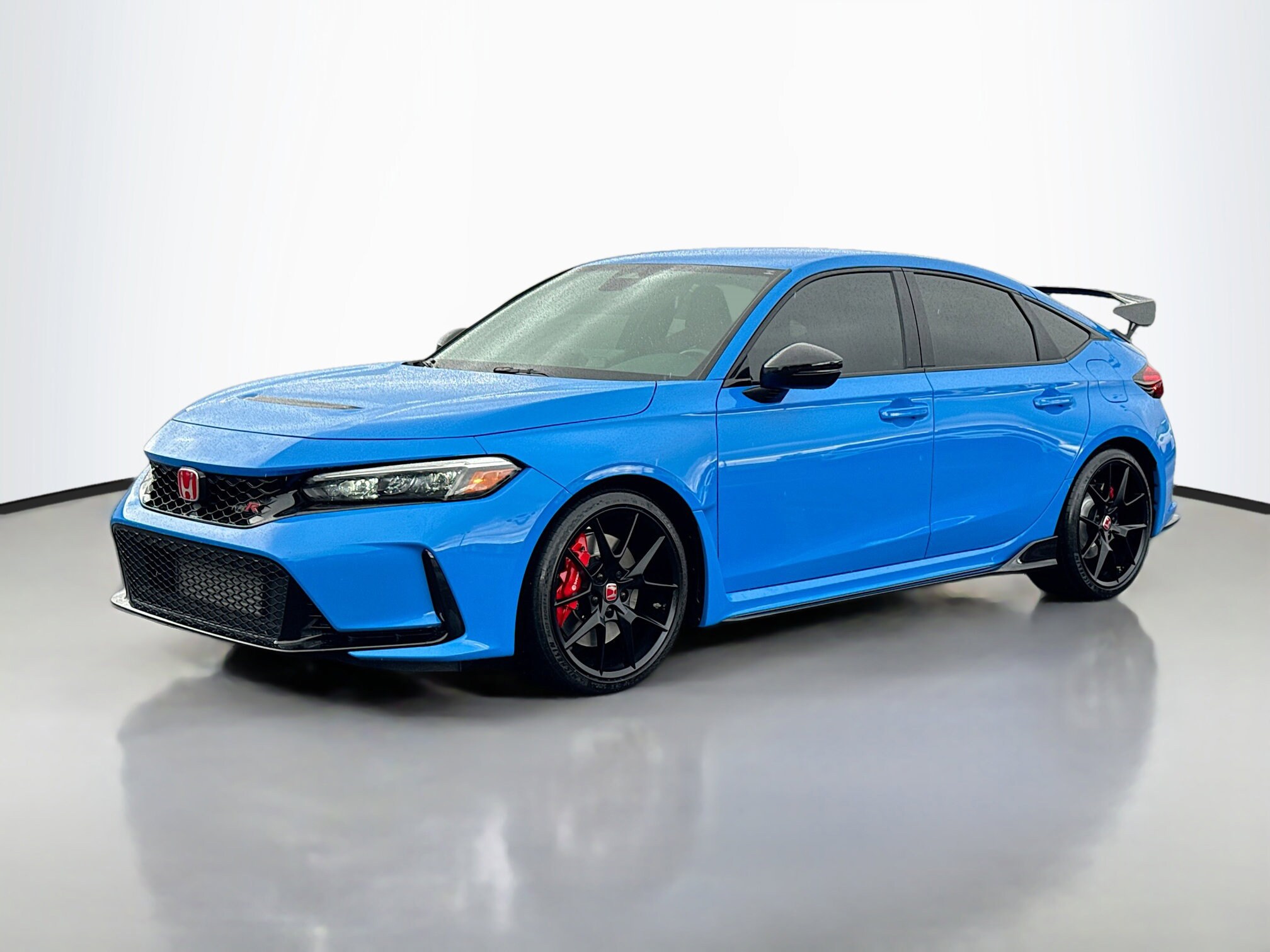 2024 Honda Civic Type R Hatchback photo 2