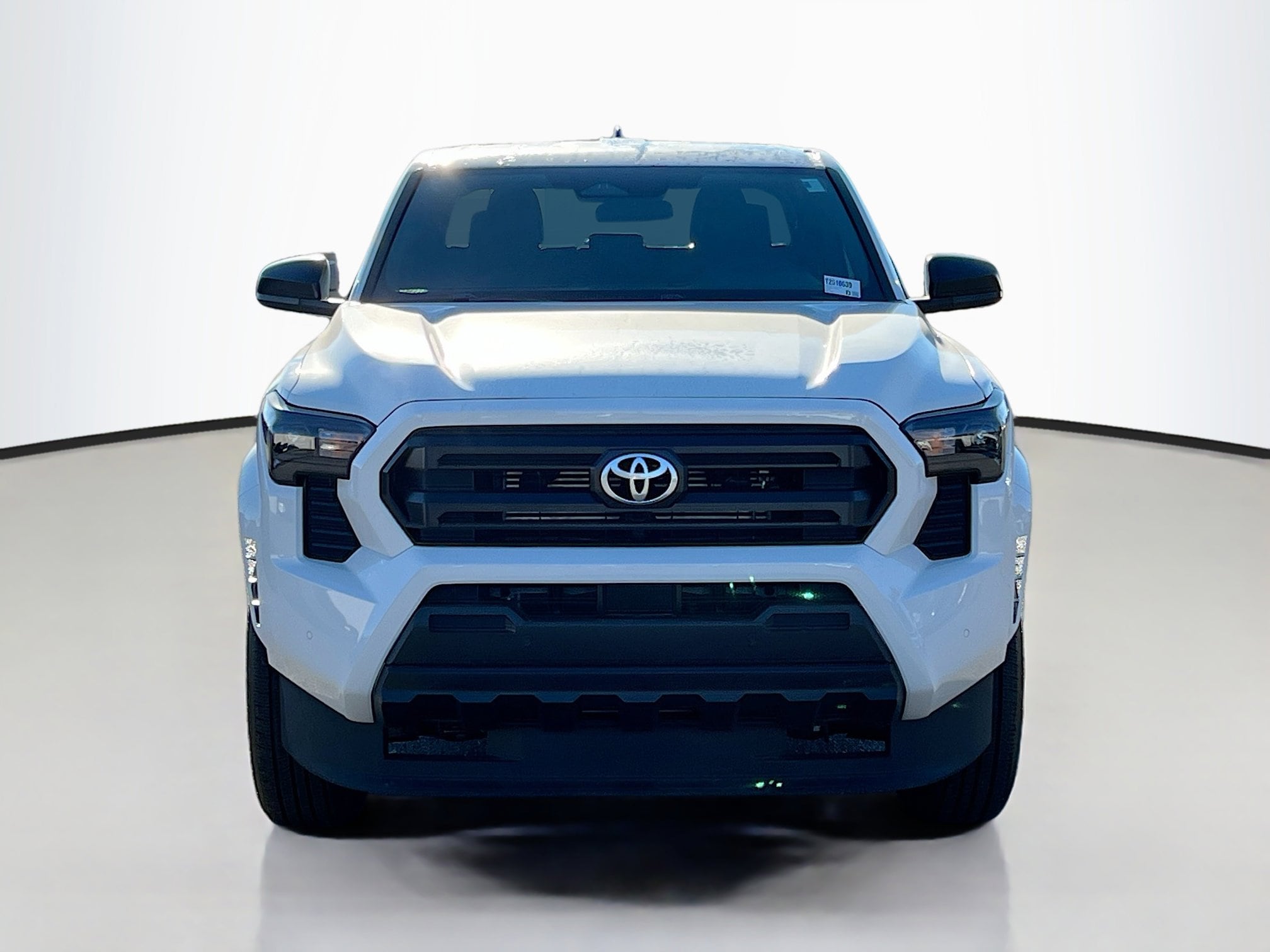 2025 Toyota Tacoma SR - Photo 11