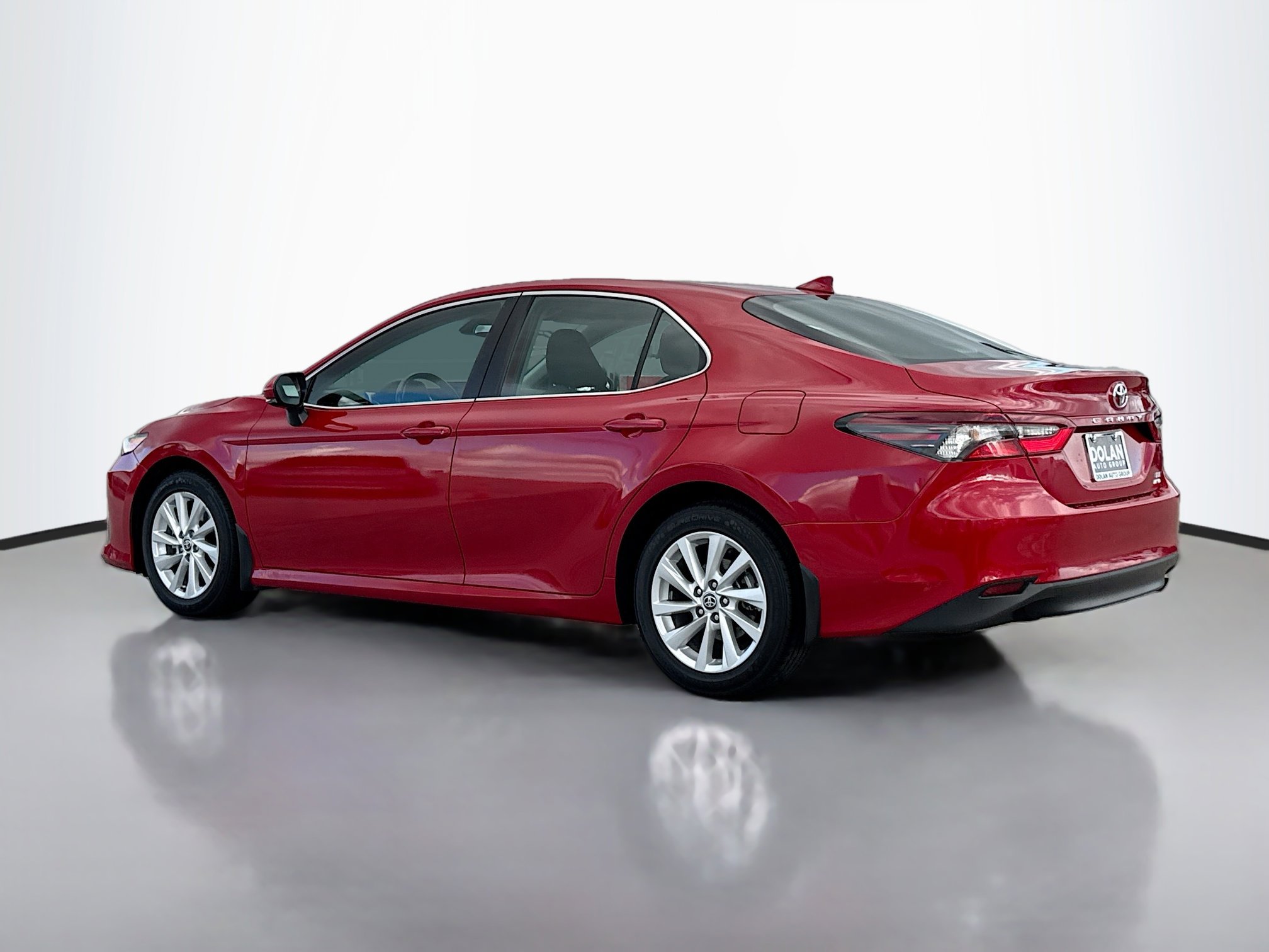 2023 Toyota Camry LE photo 4