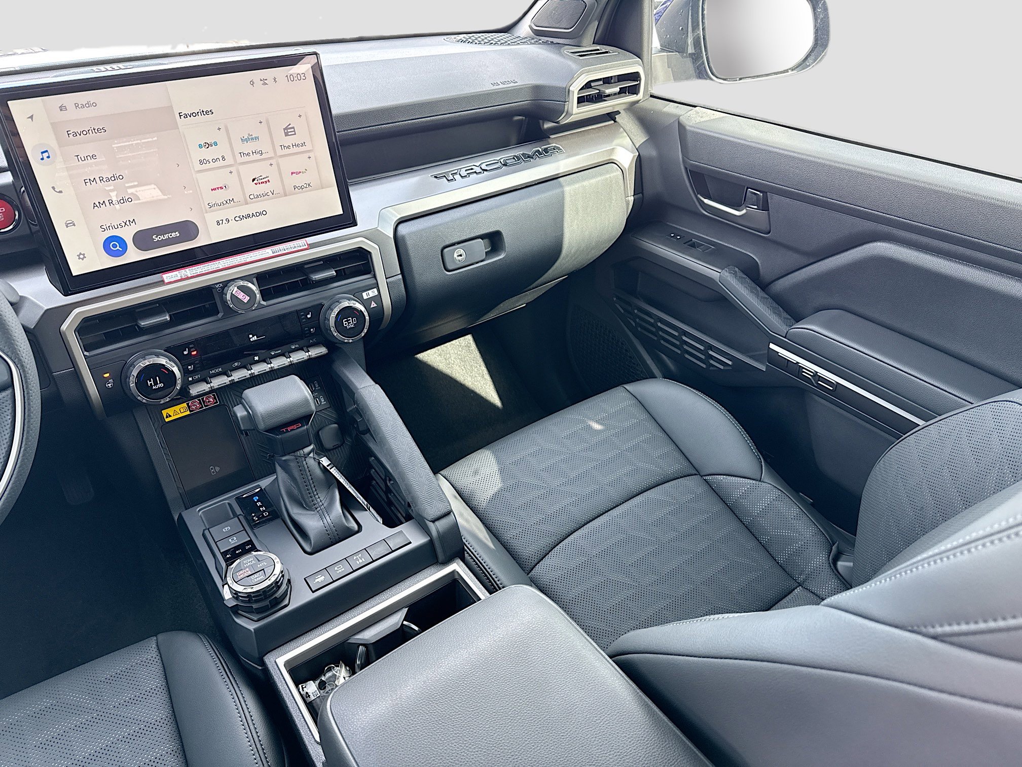 2025 Toyota Tacoma TRD Off Road - Photo 13