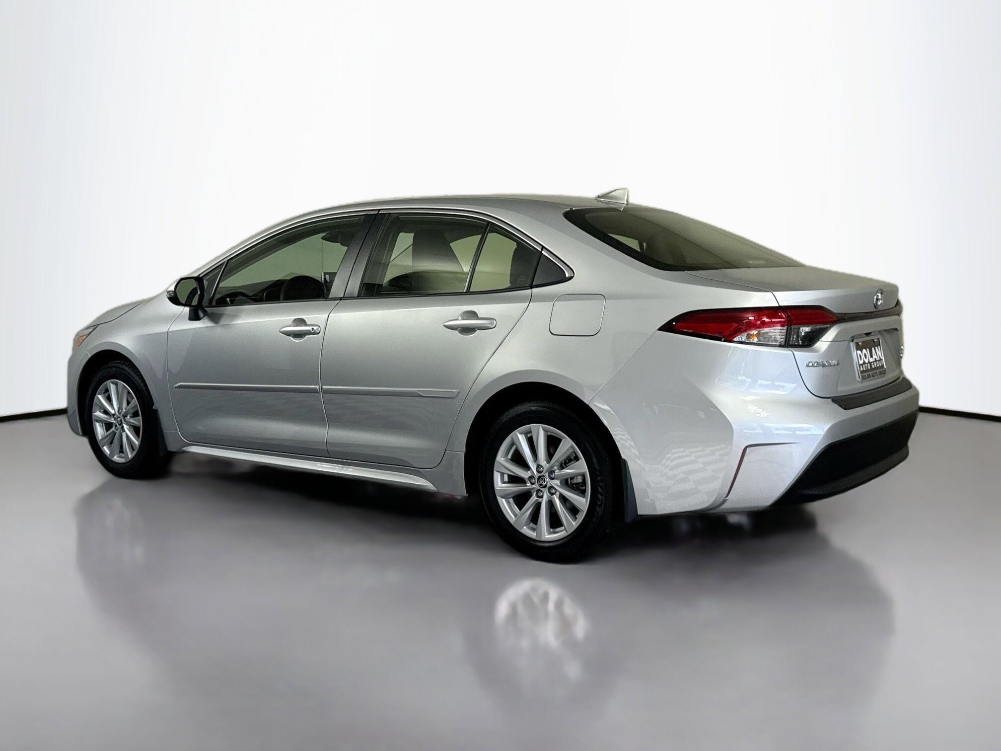 2025 Toyota Corolla Hybrid XLE photo 3