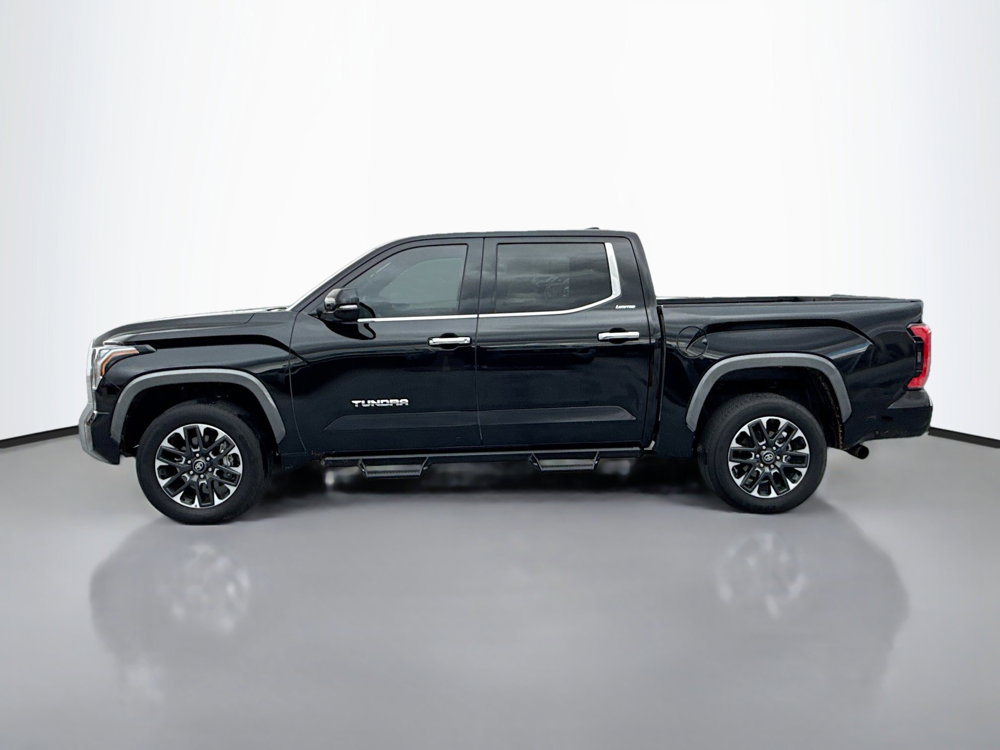 2025 Toyota Tundra Limited photo 2