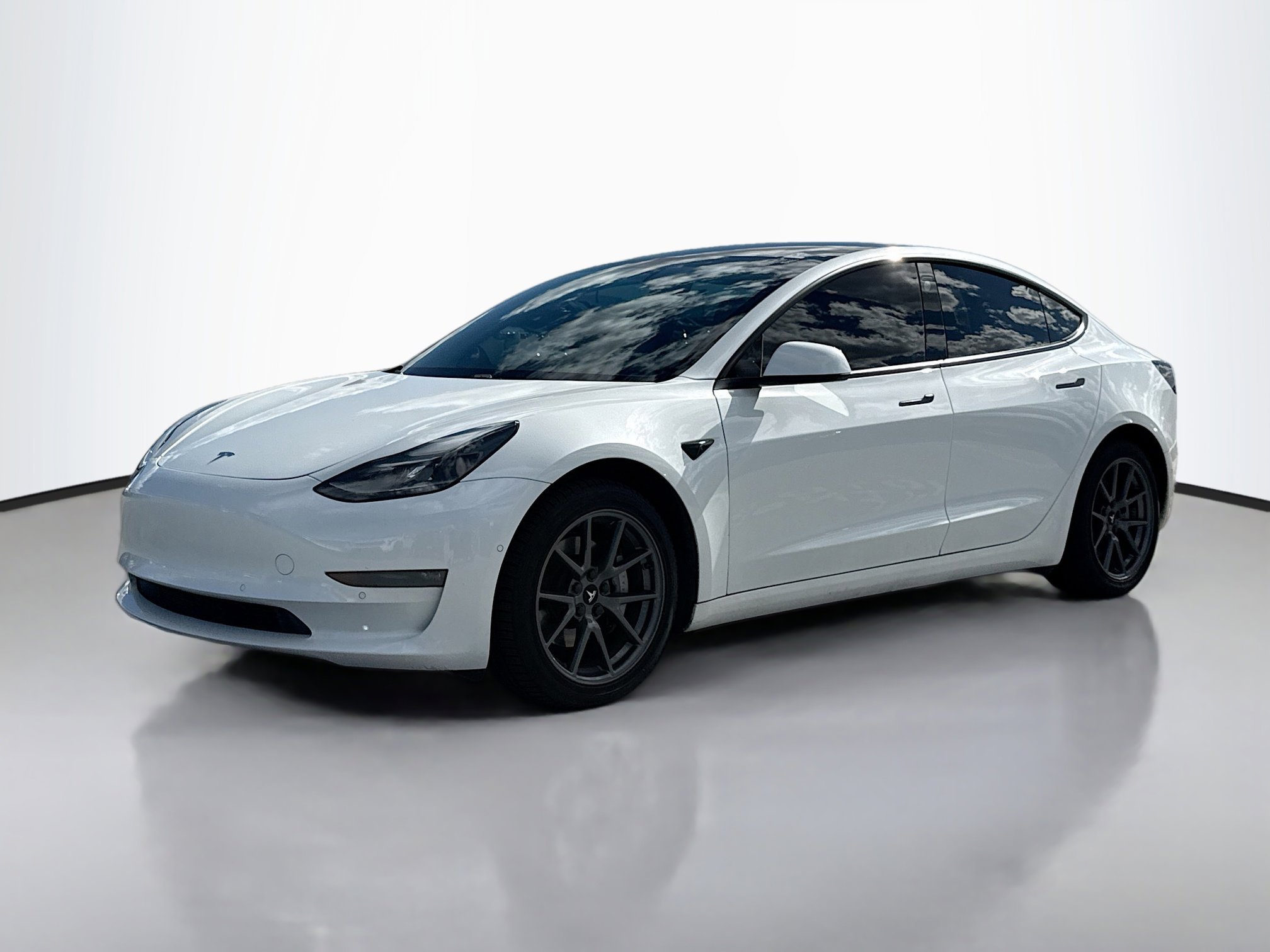 2021 Tesla Model 3 Long Range photo 2