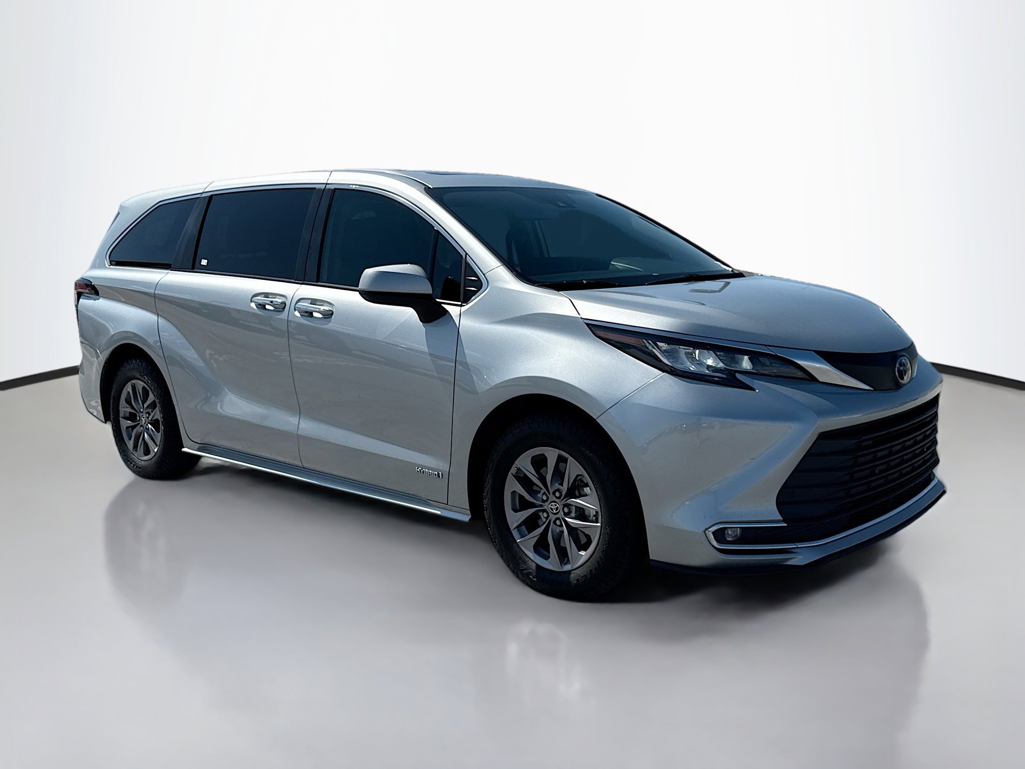 Used 2021 Toyota Sienna XLE with VIN 5TDYRKEC4MS027079 for sale in Reno, NV