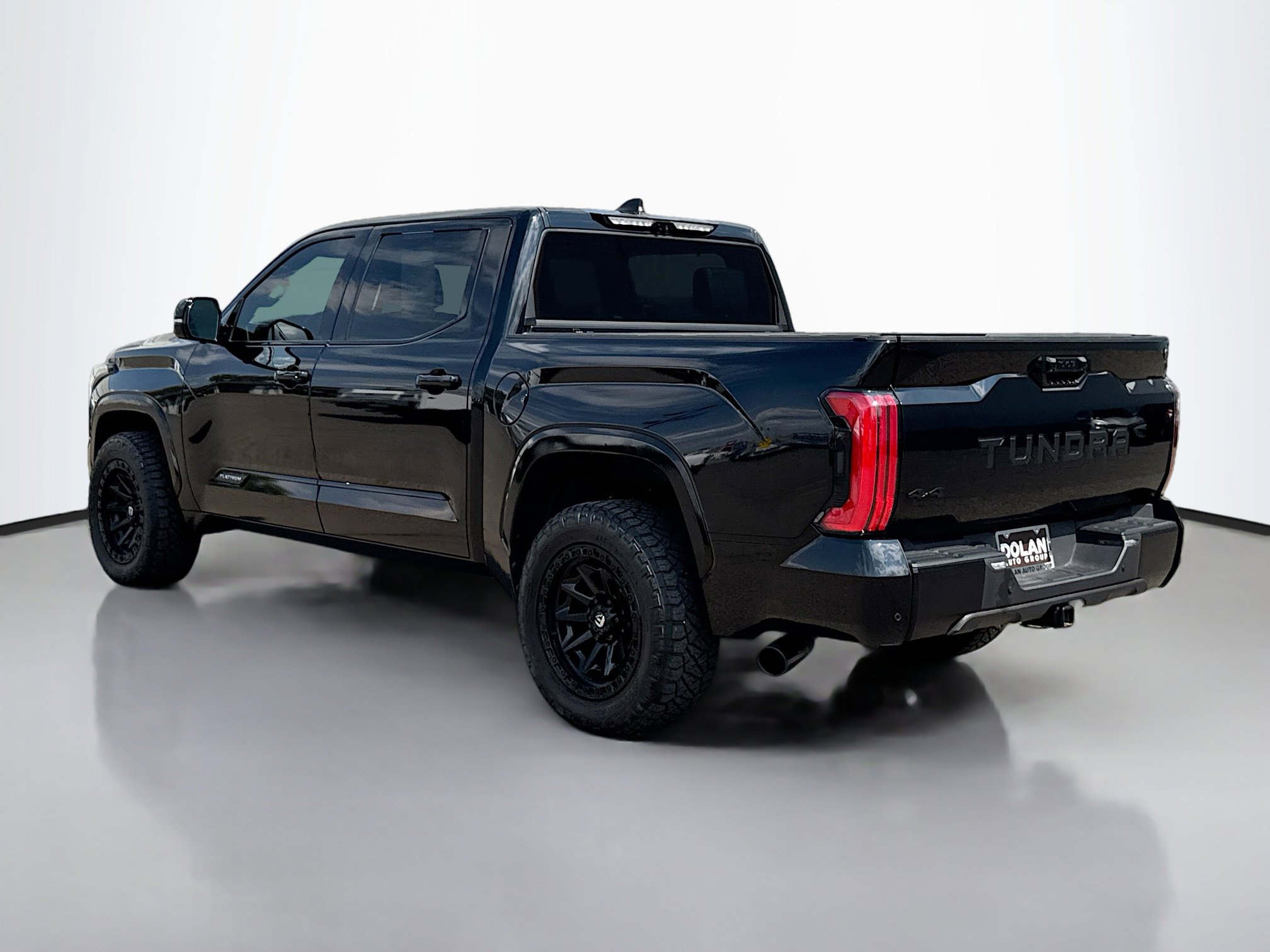 2024 Toyota Tundra Platinum CrewMax photo 4