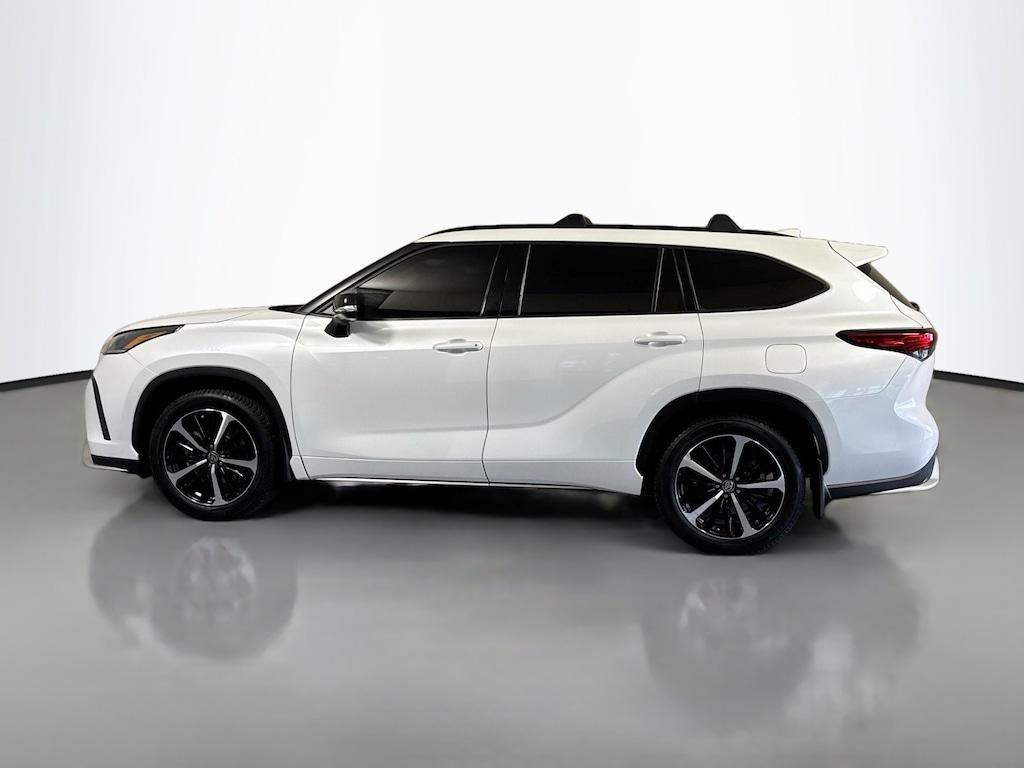 Used 2022 Toyota Highlander XSE SUV