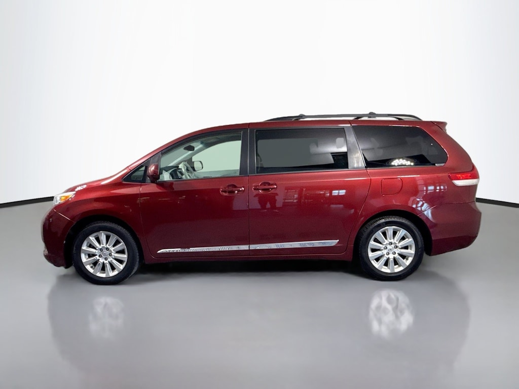 Used 2014 Toyota Sienna LE Van