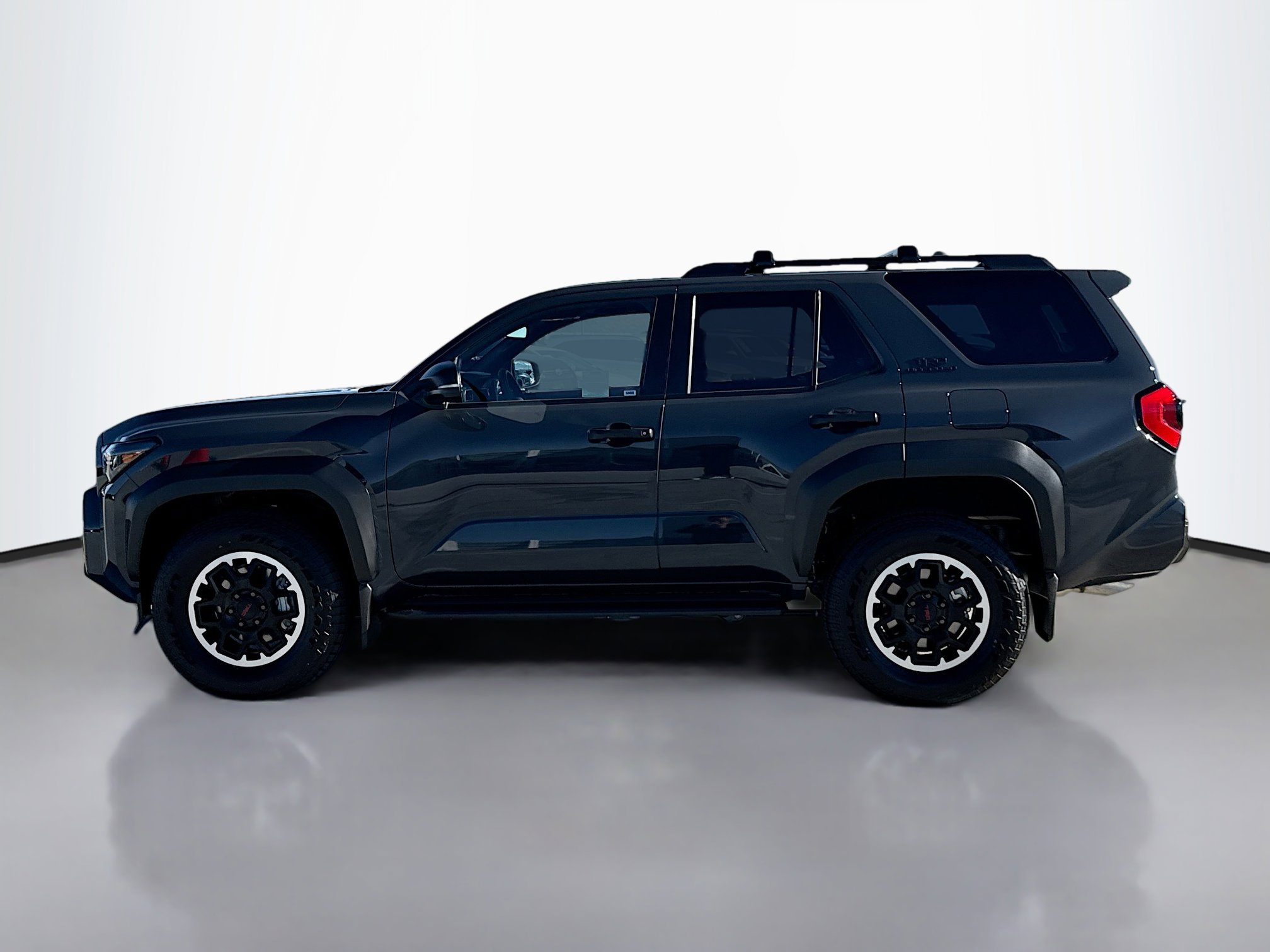 2025 Toyota 4Runner TRD Off-Road photo 3