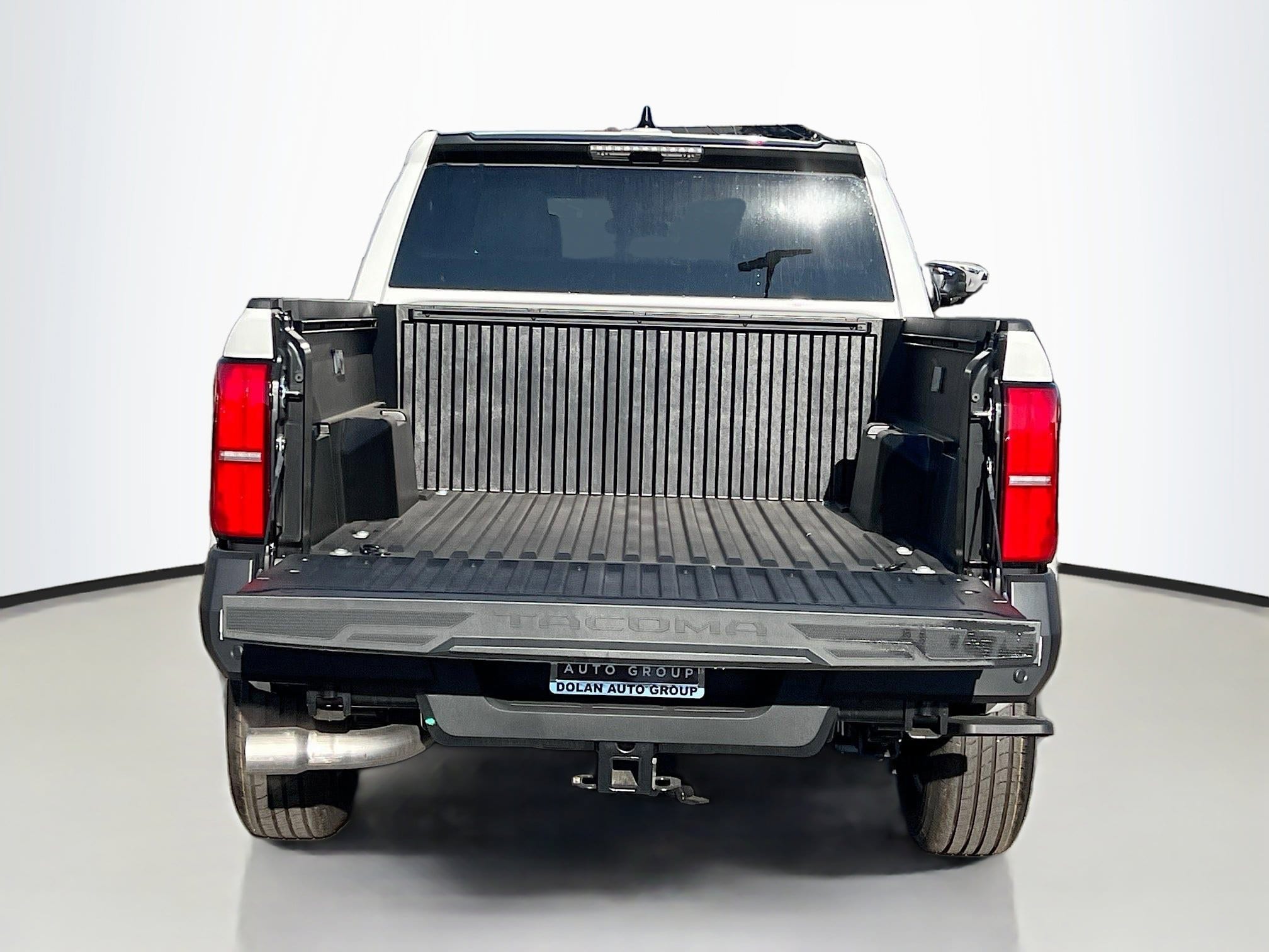 2025 Toyota Tacoma SR - Photo 13