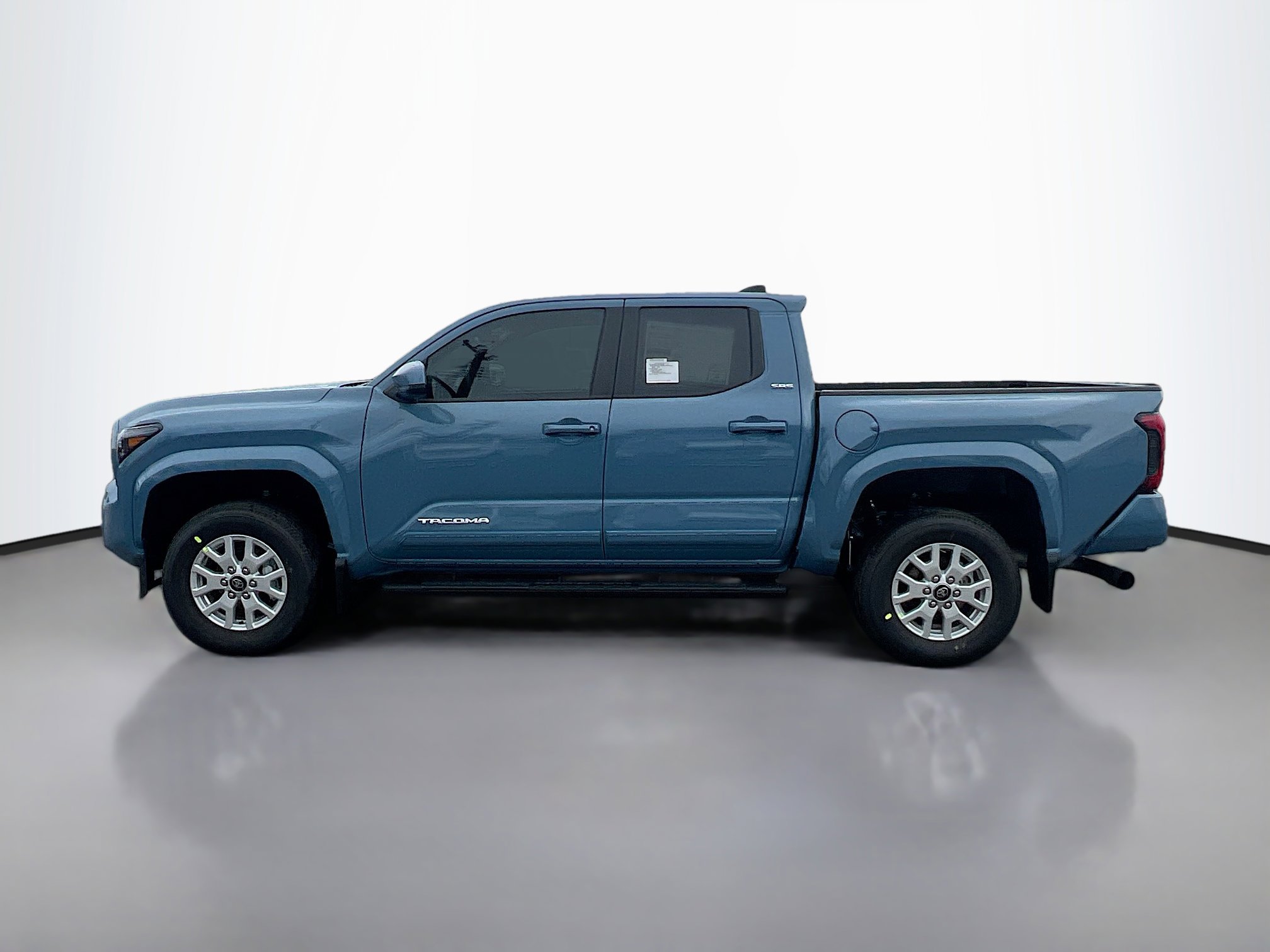 2026 Toyota Tacoma SR5 photo 3