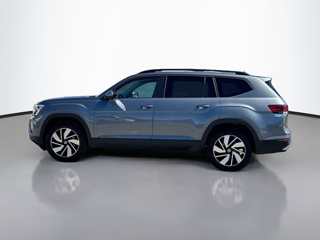 Used 2025 Volkswagen Atlas 2.0T SE w/Technology SUV