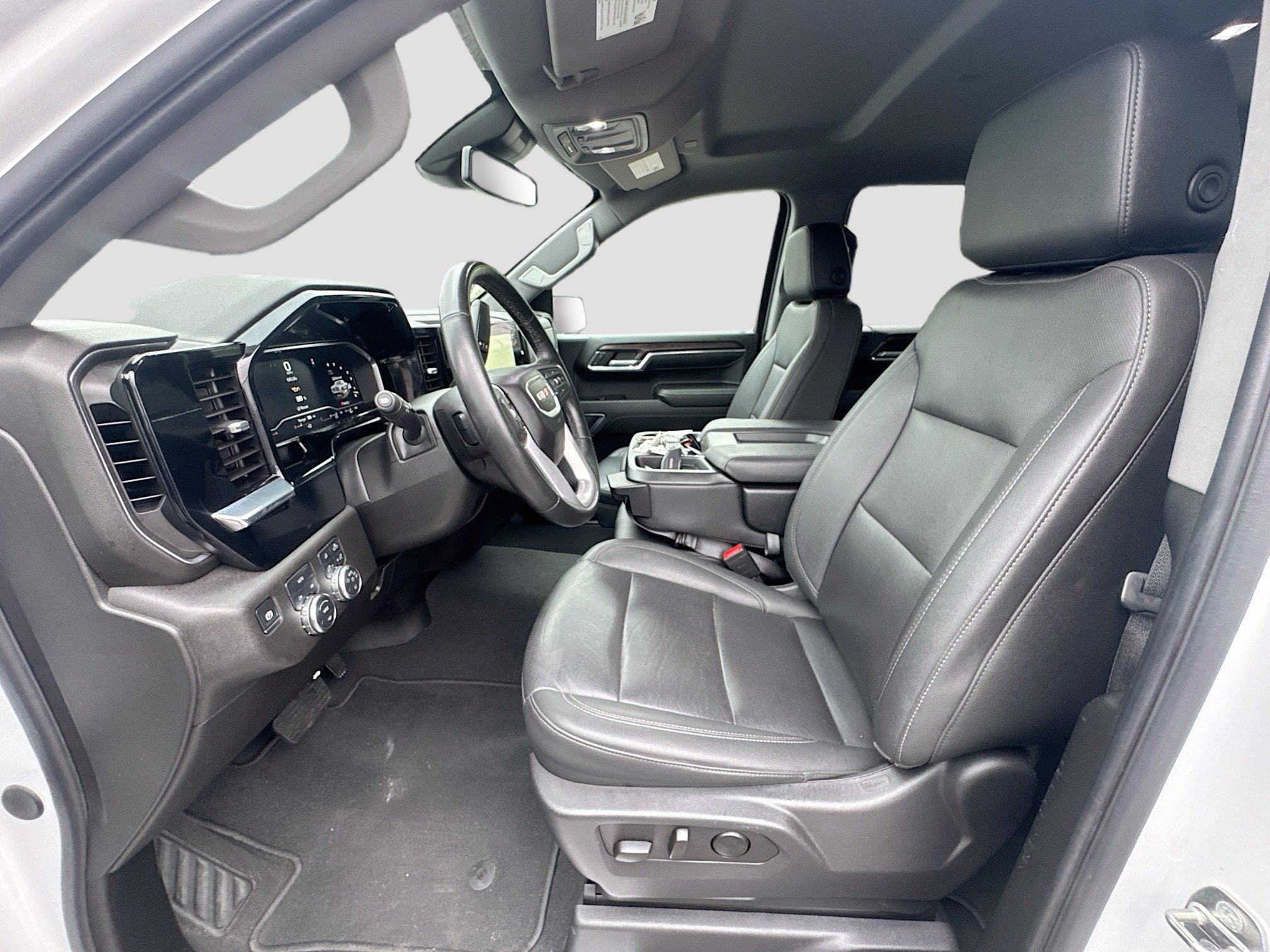 2024 GMC Sierra 1500 SLT - Photo 7