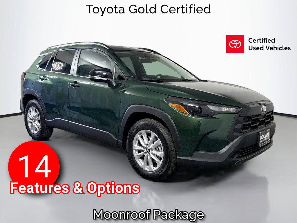 2026 Toyota Corolla Cross LE FWD's photo