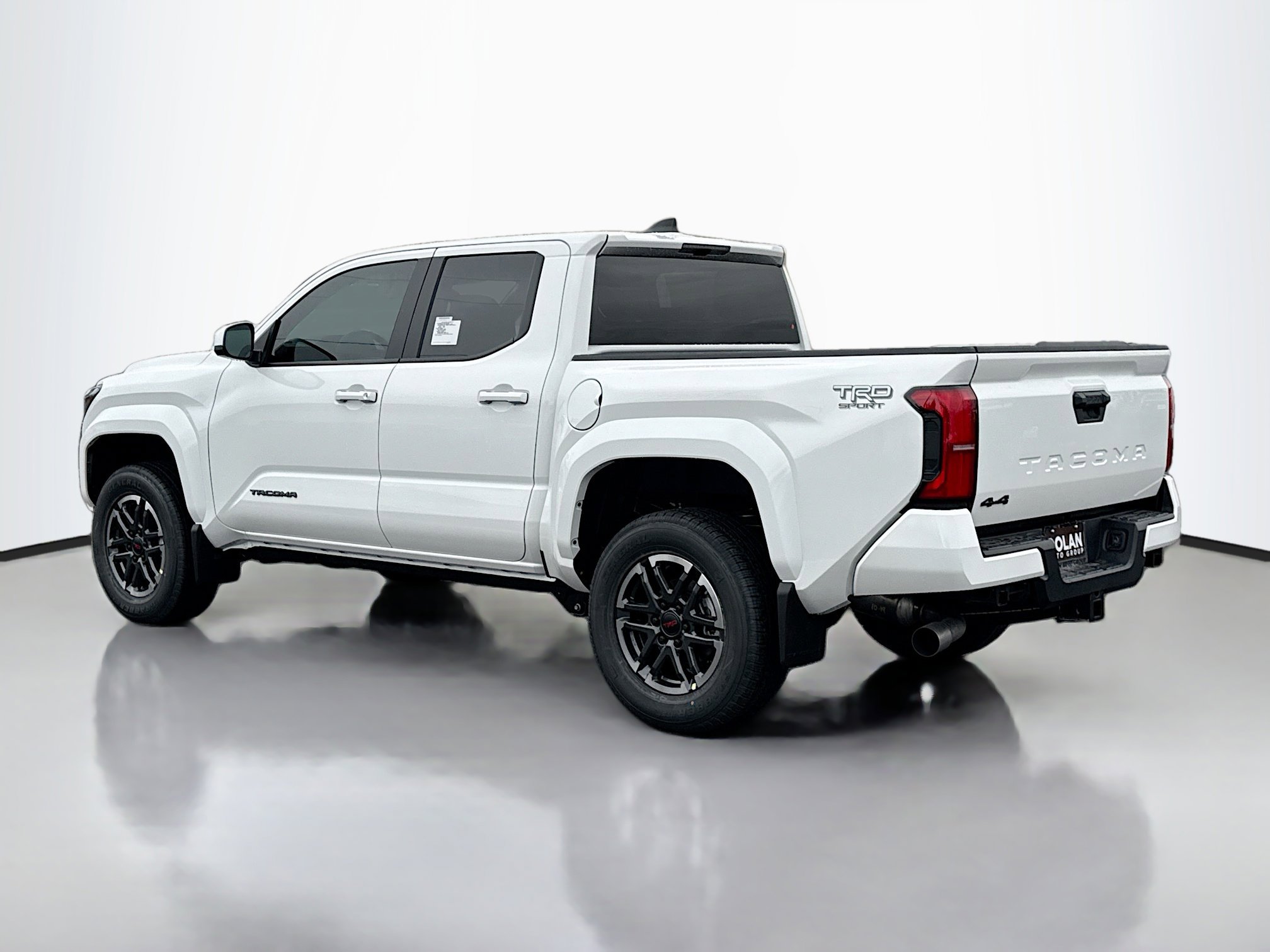 2026 Toyota Tacoma TRD Sport photo 4