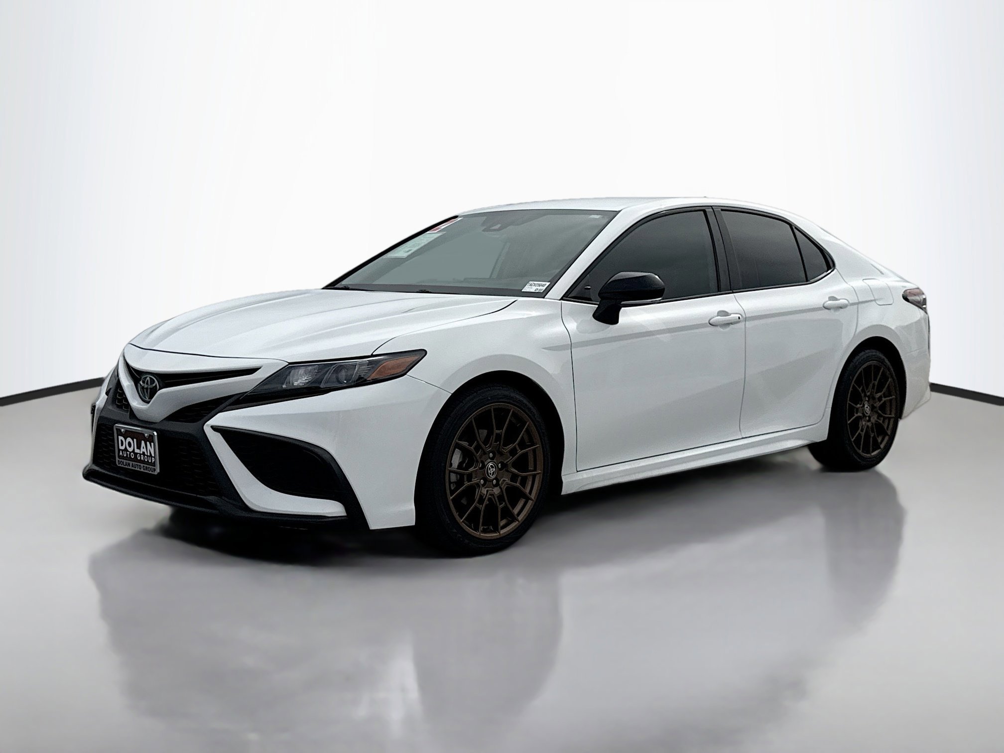 2023 Toyota Camry SE photo 4