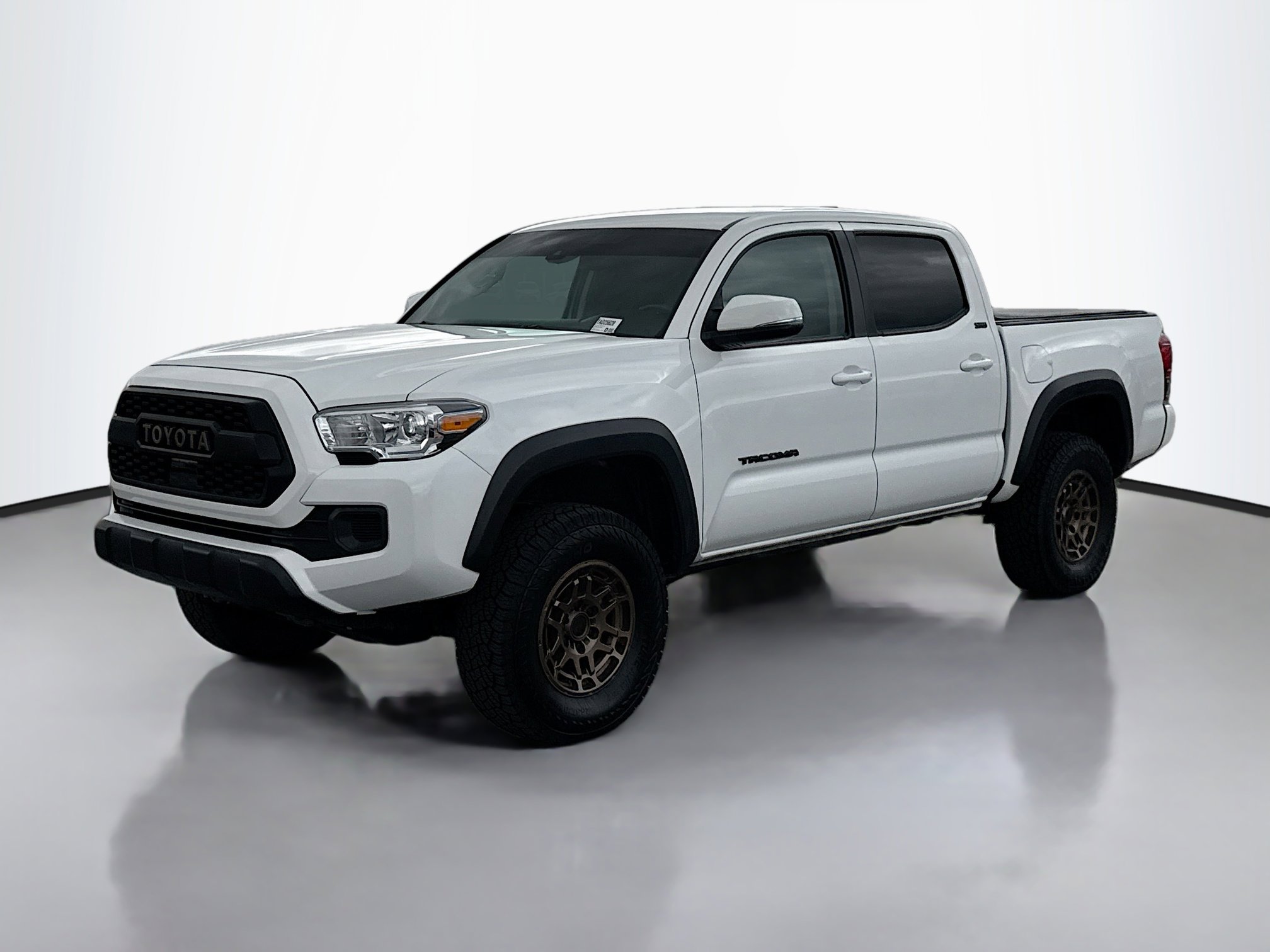 2022 Toyota Tacoma SR5 V6 photo 2