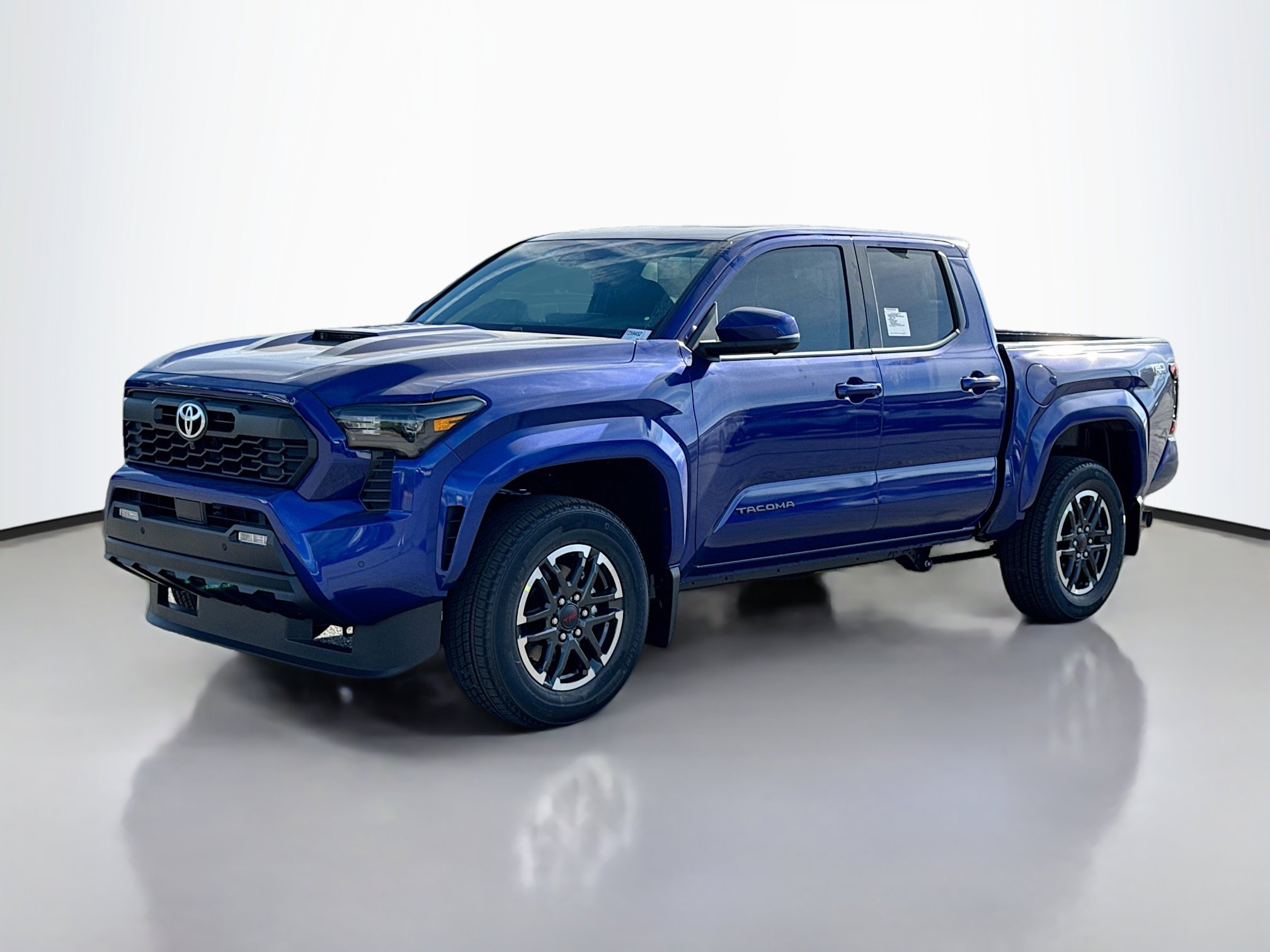 2025 Toyota Tacoma TRD Sport Double Cab photo 2