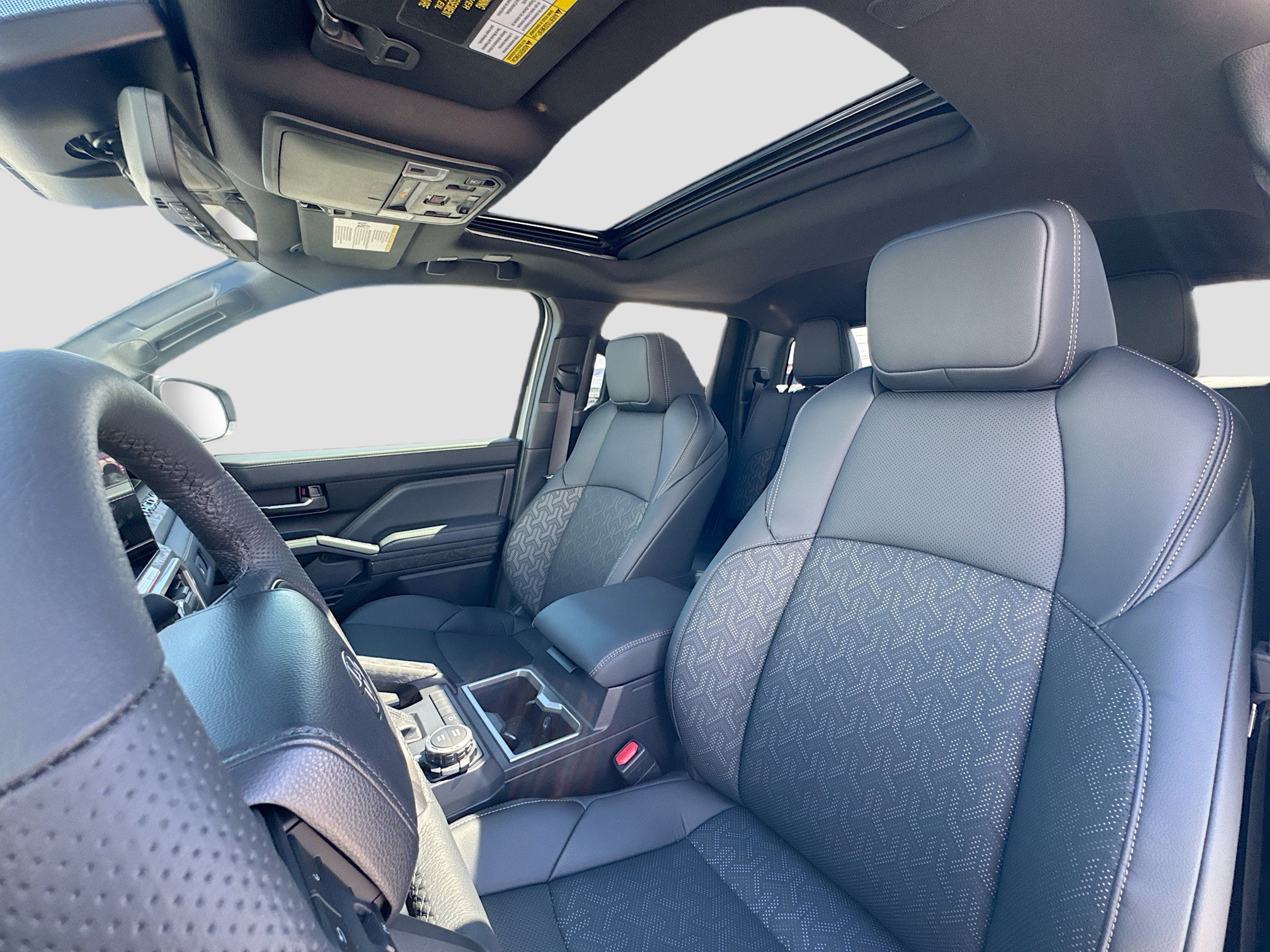 2025 Toyota Tacoma Limited - Photo 10