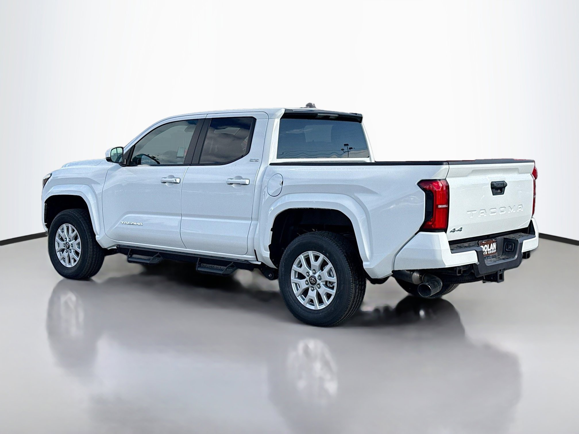 2025 Toyota Tacoma SR5 photo 4