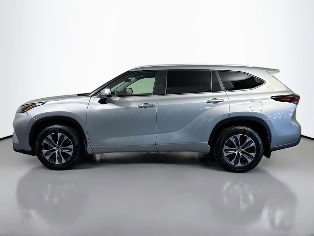 Certified 2024 Toyota Highlander Hybrid XLE SUV