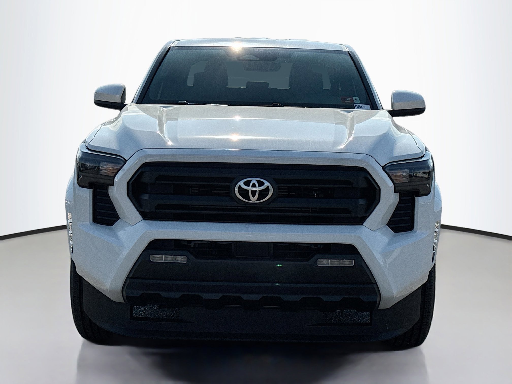 2025 Toyota Tacoma SR5 - Photo 10