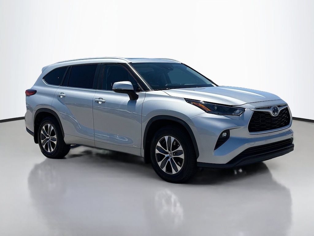 Used 2023 Toyota Highlander Hybrid XLE SUV