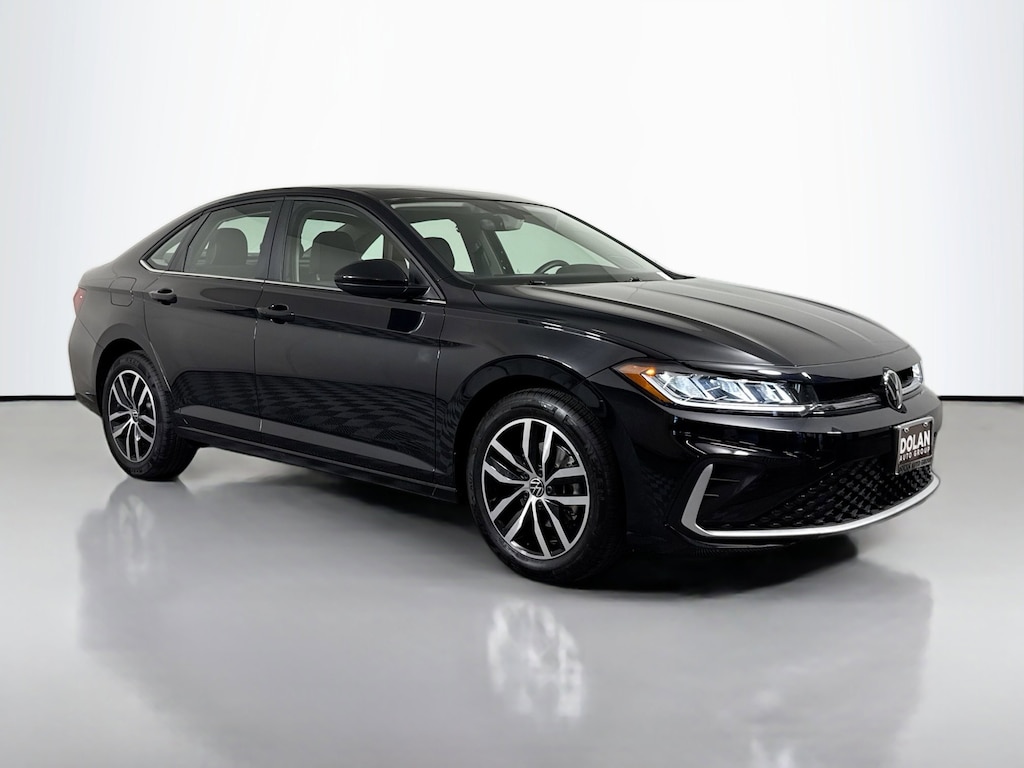 Used 2025 Volkswagen Jetta 1.5T SE Sedan