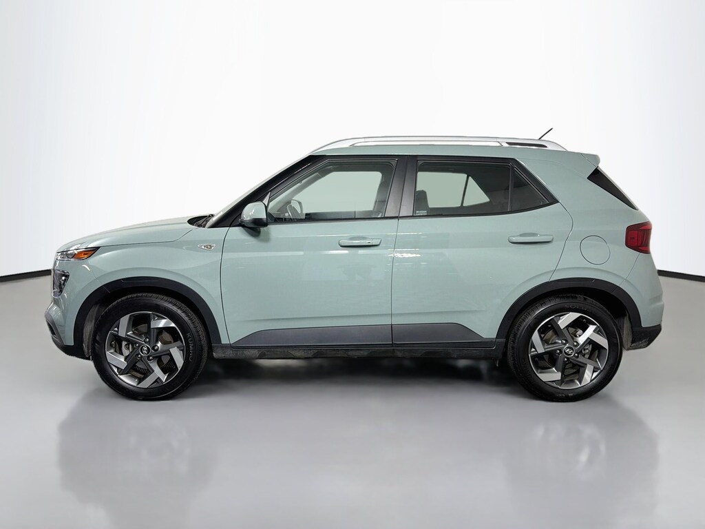 Used 2025 Hyundai Venue SEL SUV