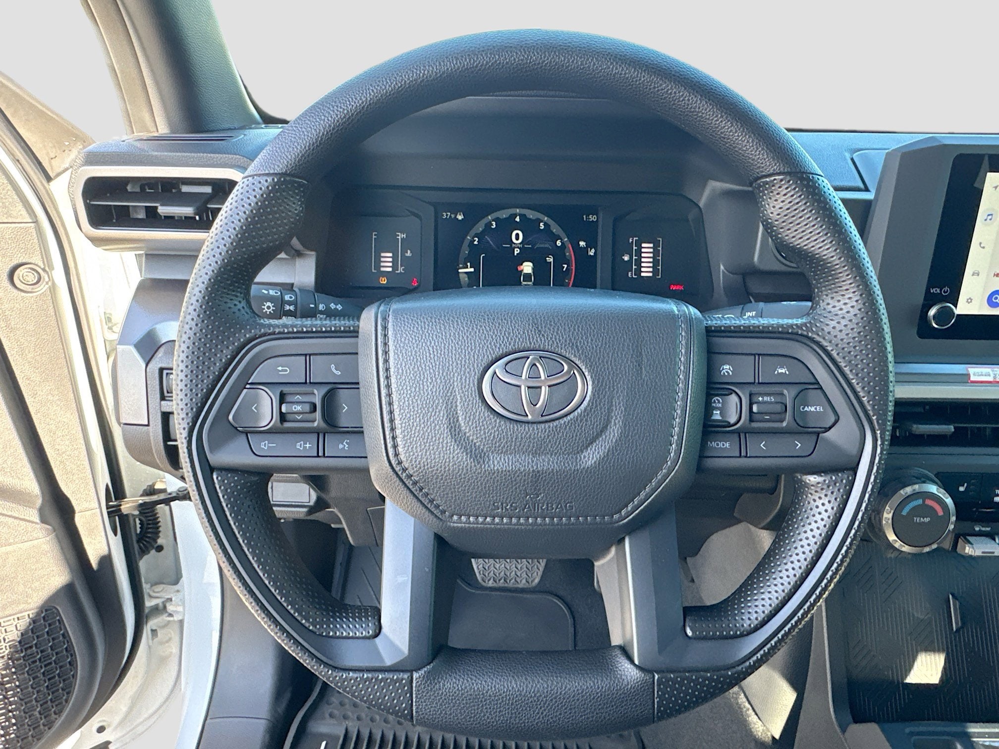 2025 Toyota Tacoma SR5 - Photo 13