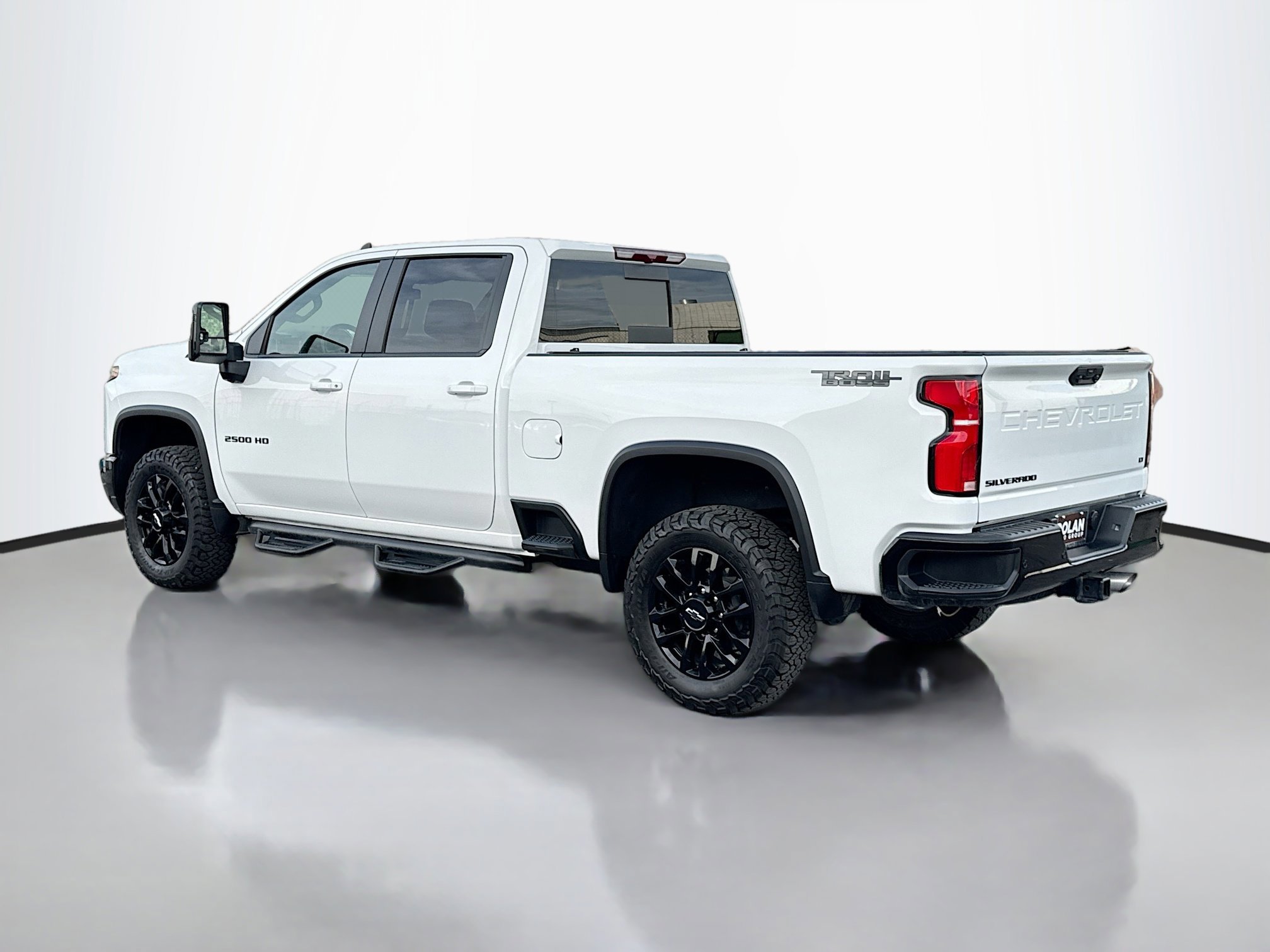 2025 Chevrolet Silverado 2500HD LT photo 3