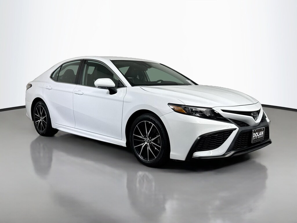 Used 2024 Toyota Camry SE Sedan