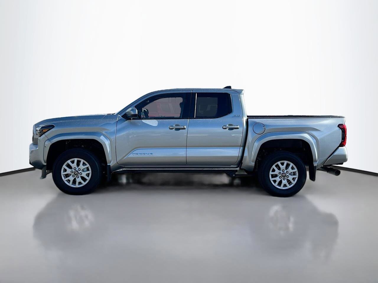2025 Toyota Tacoma SR5 photo 2