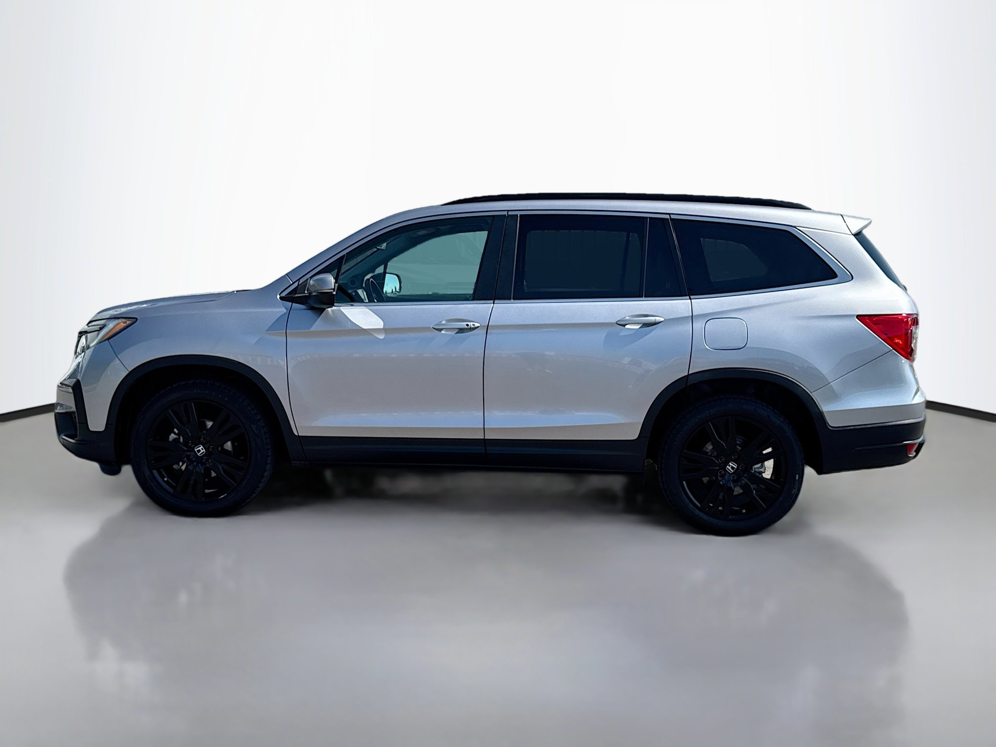 2022 Honda Pilot Special Edition photo 2