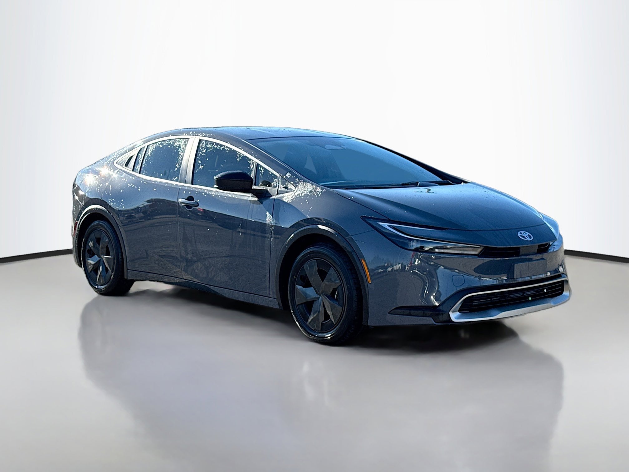2026 Toyota Prius SE's photo