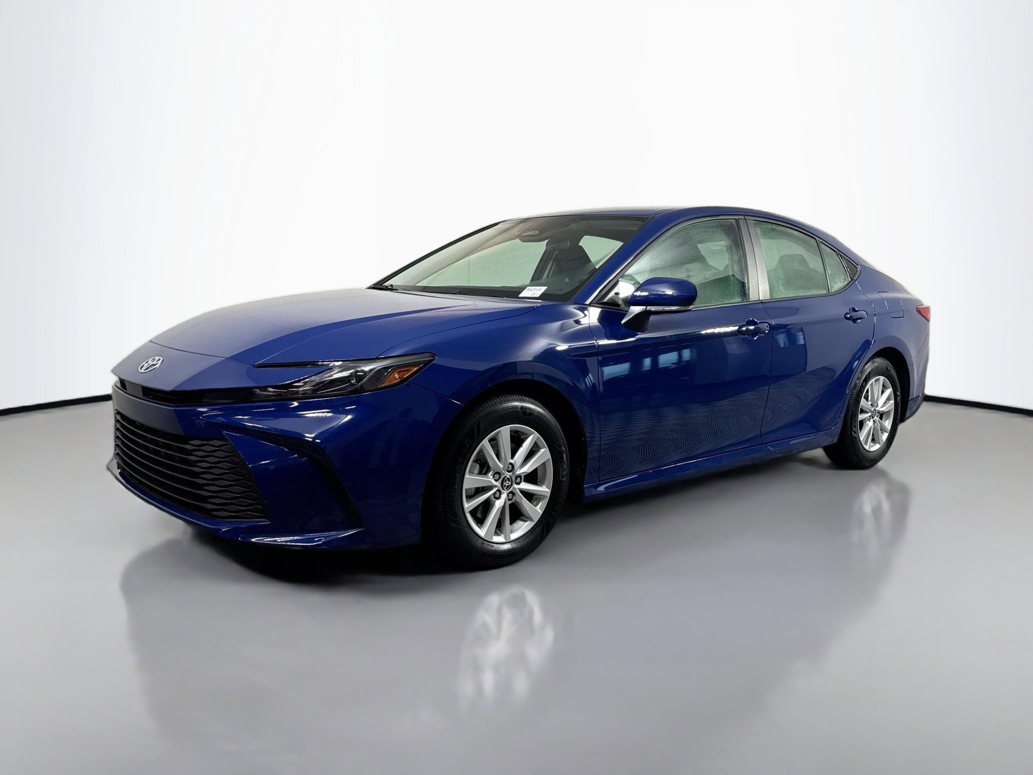 2025 Toyota Camry LE photo 3