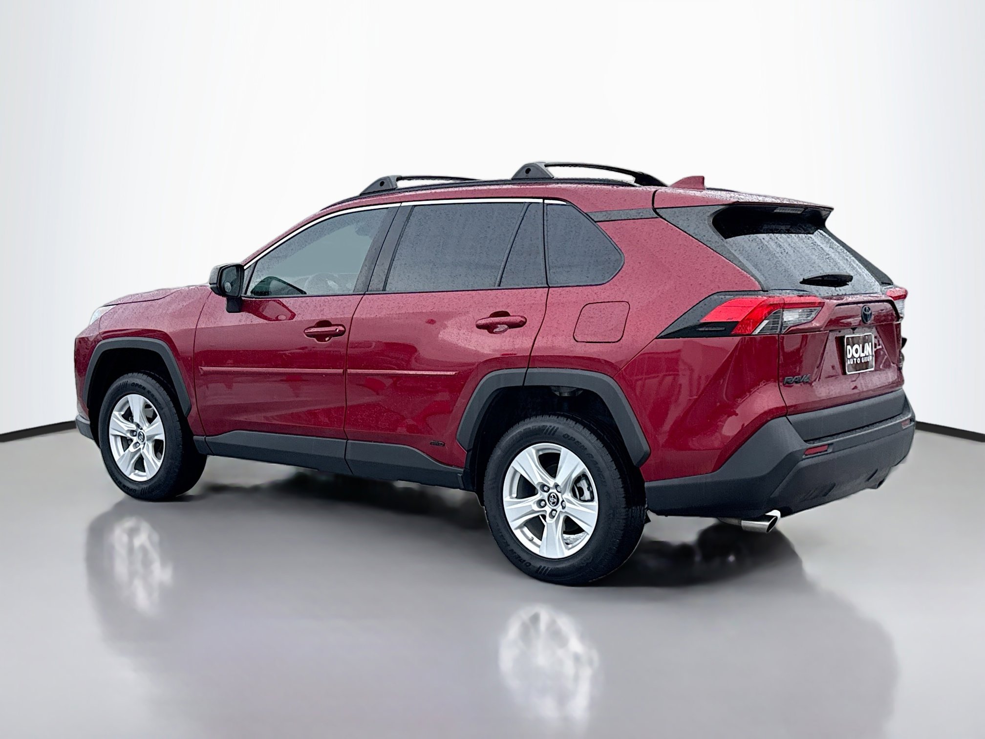 2020 Toyota RAV4 Hybrid LE photo 4