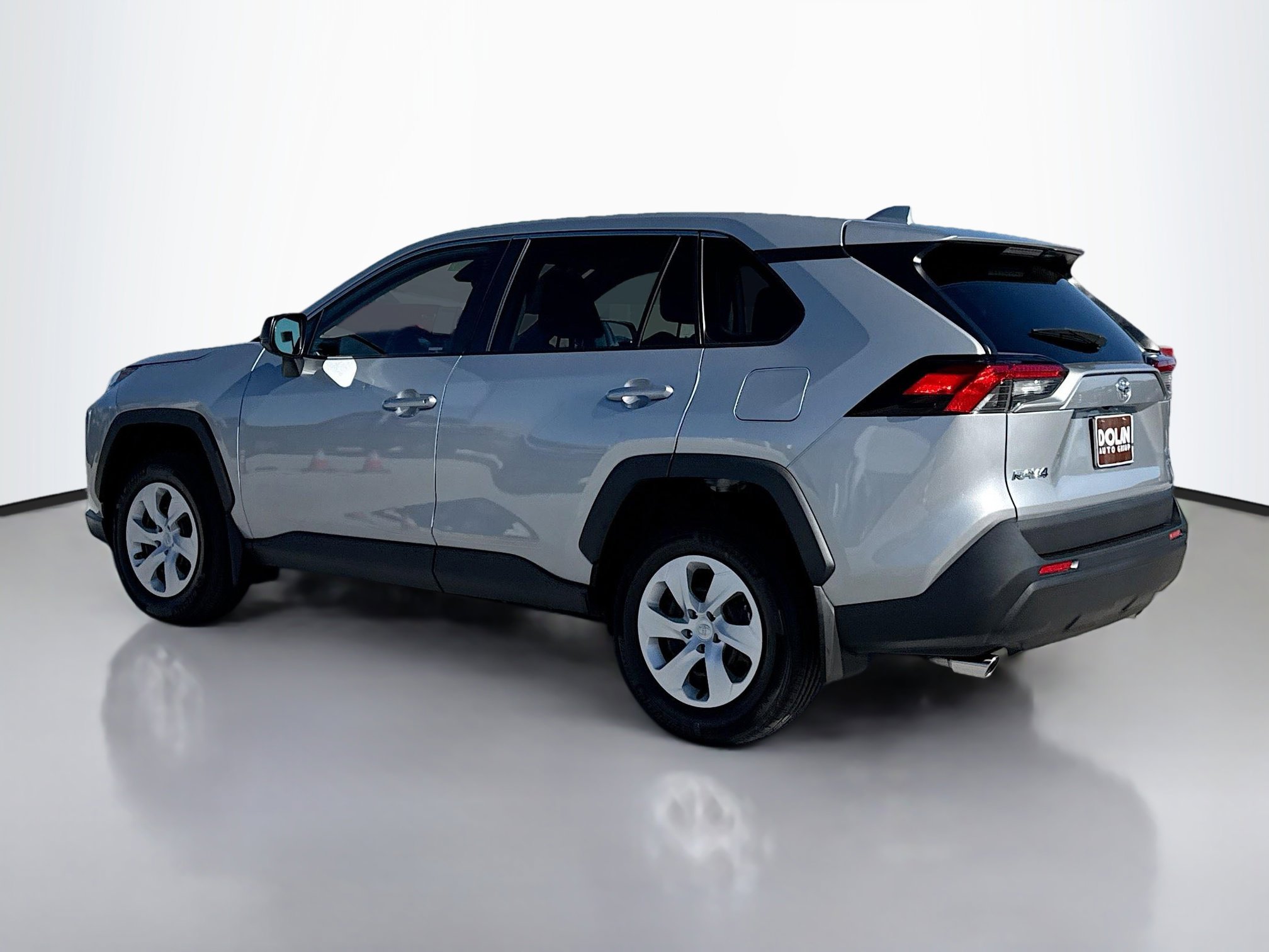 2025 Toyota RAV4 LE photo 4