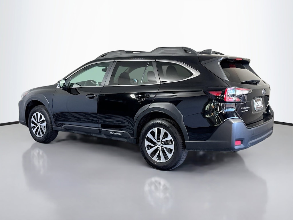 Used 2024 Subaru Outback Premium SUV