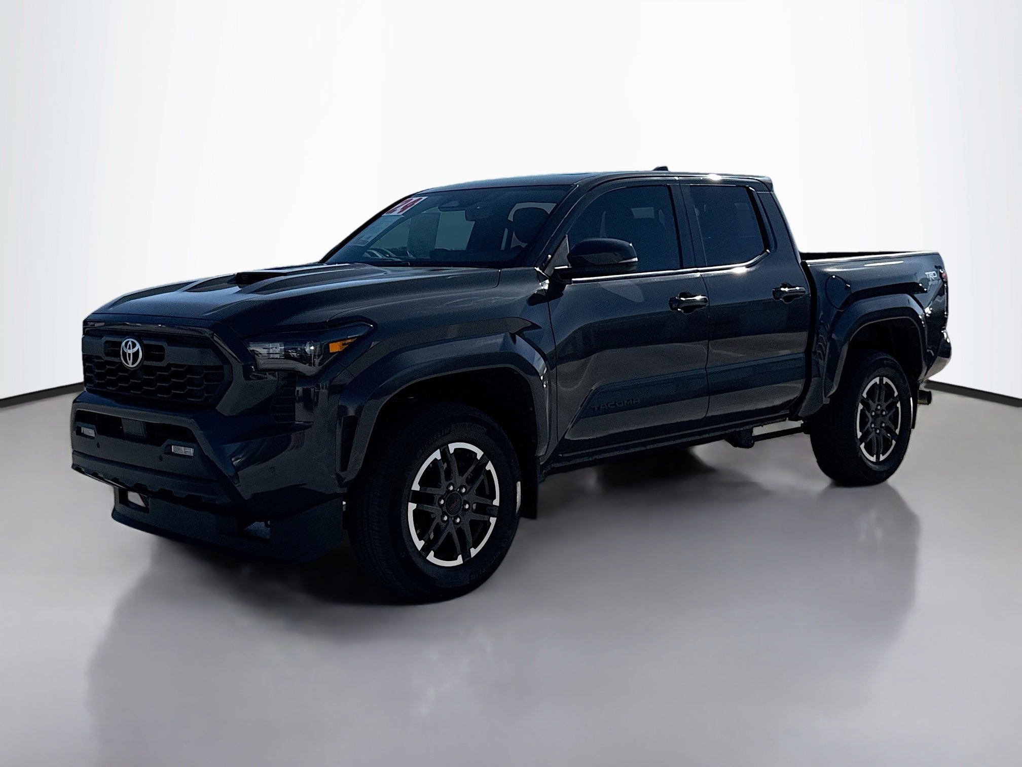 2024 Toyota Tacoma TRD Sport Double Cab photo 2